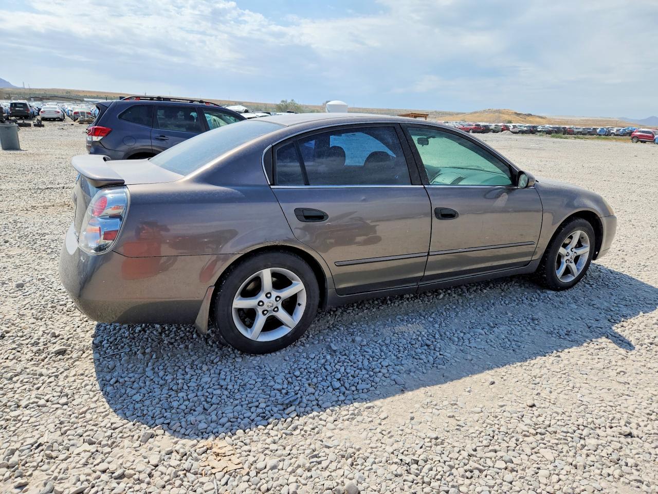 2005 Nissan Altima Se/sl/se-r Серый vin: 1N4BL11D95C143967