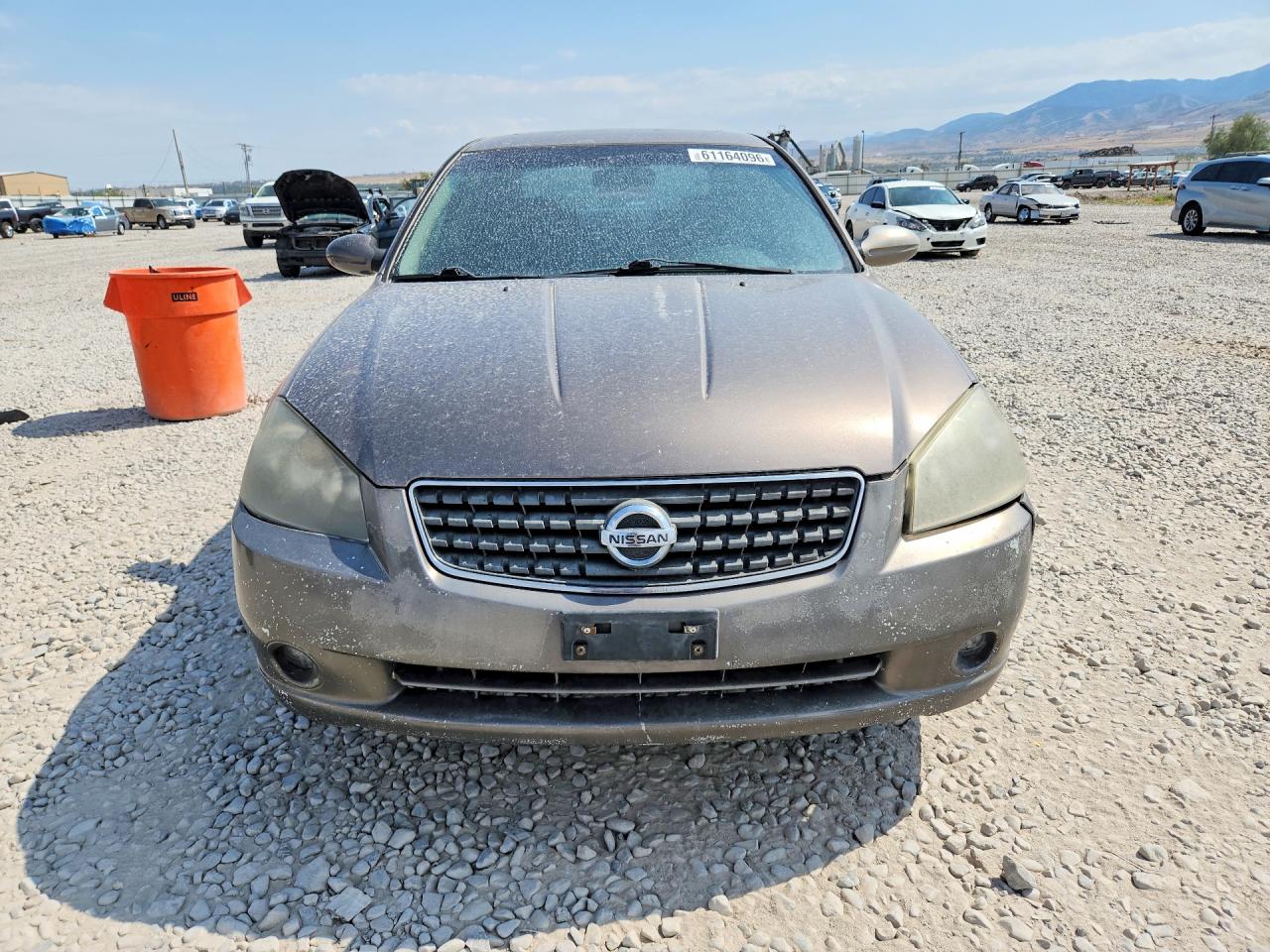 2005 Nissan Altima Se/sl/se-r Серый vin: 1N4BL11D95C143967