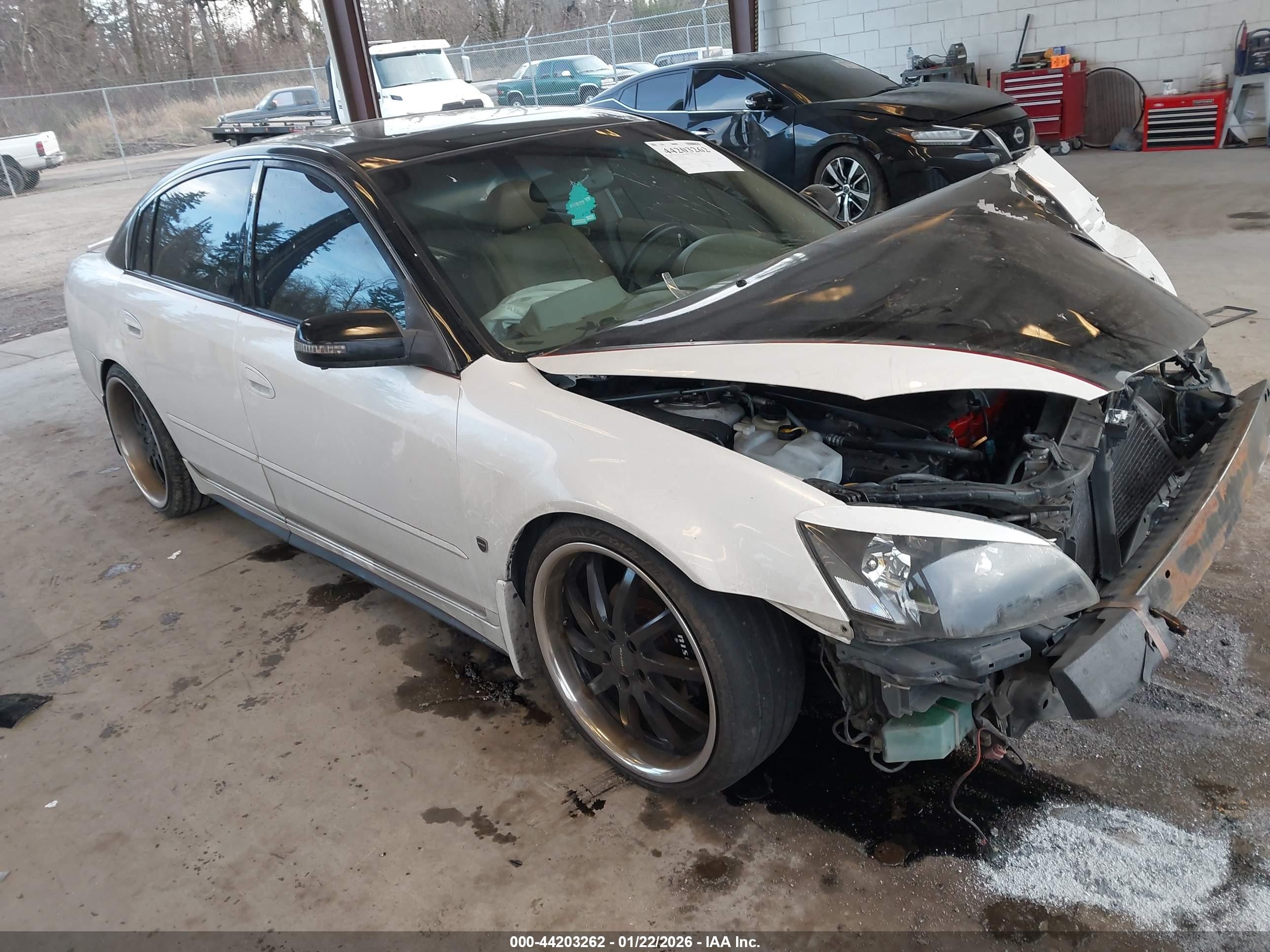 2003 Nissan Altima 3.5 Se White vin: 1N4BL11DX3C108948