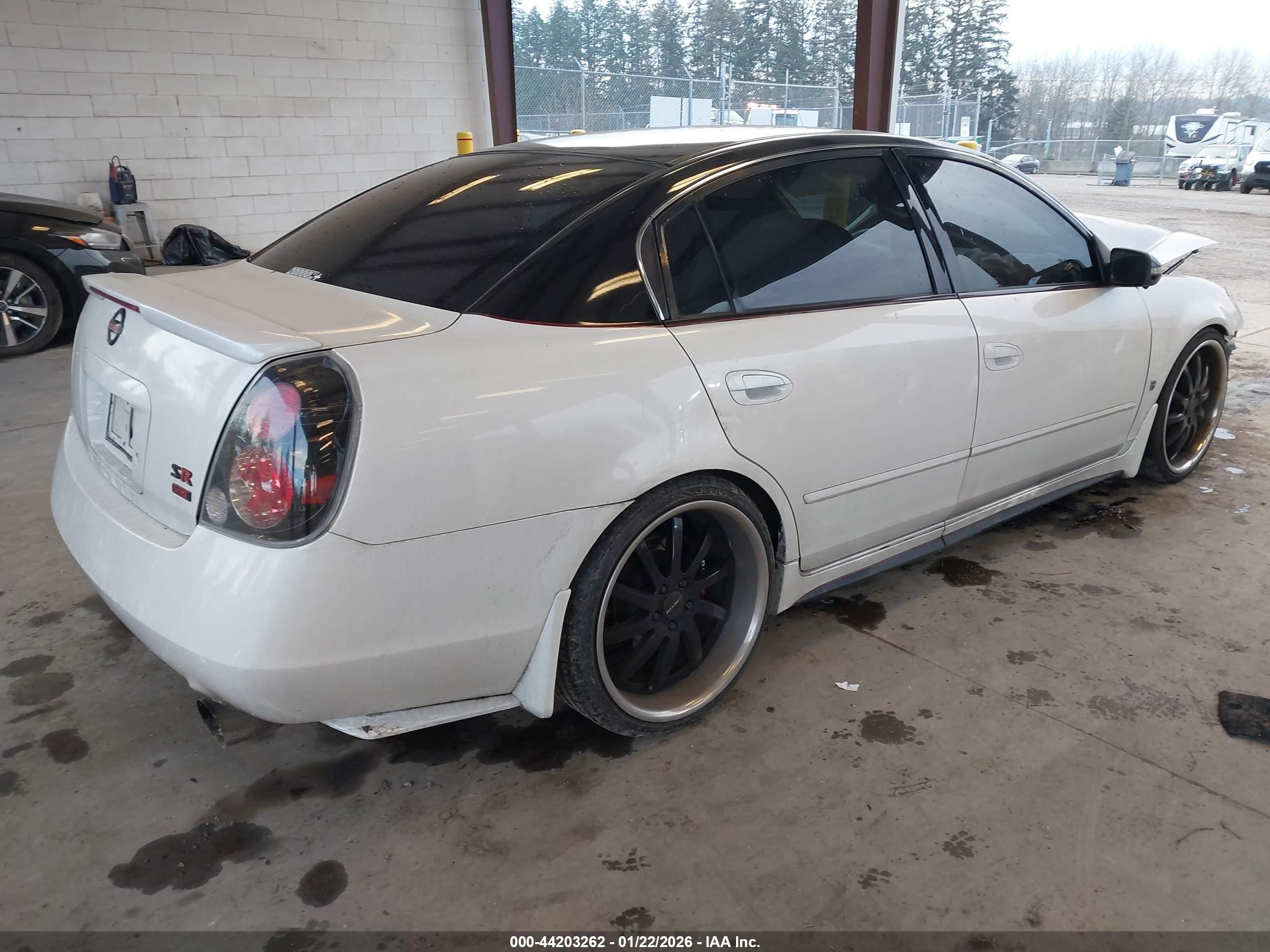 2003 Nissan Altima 3.5 Se White vin: 1N4BL11DX3C108948