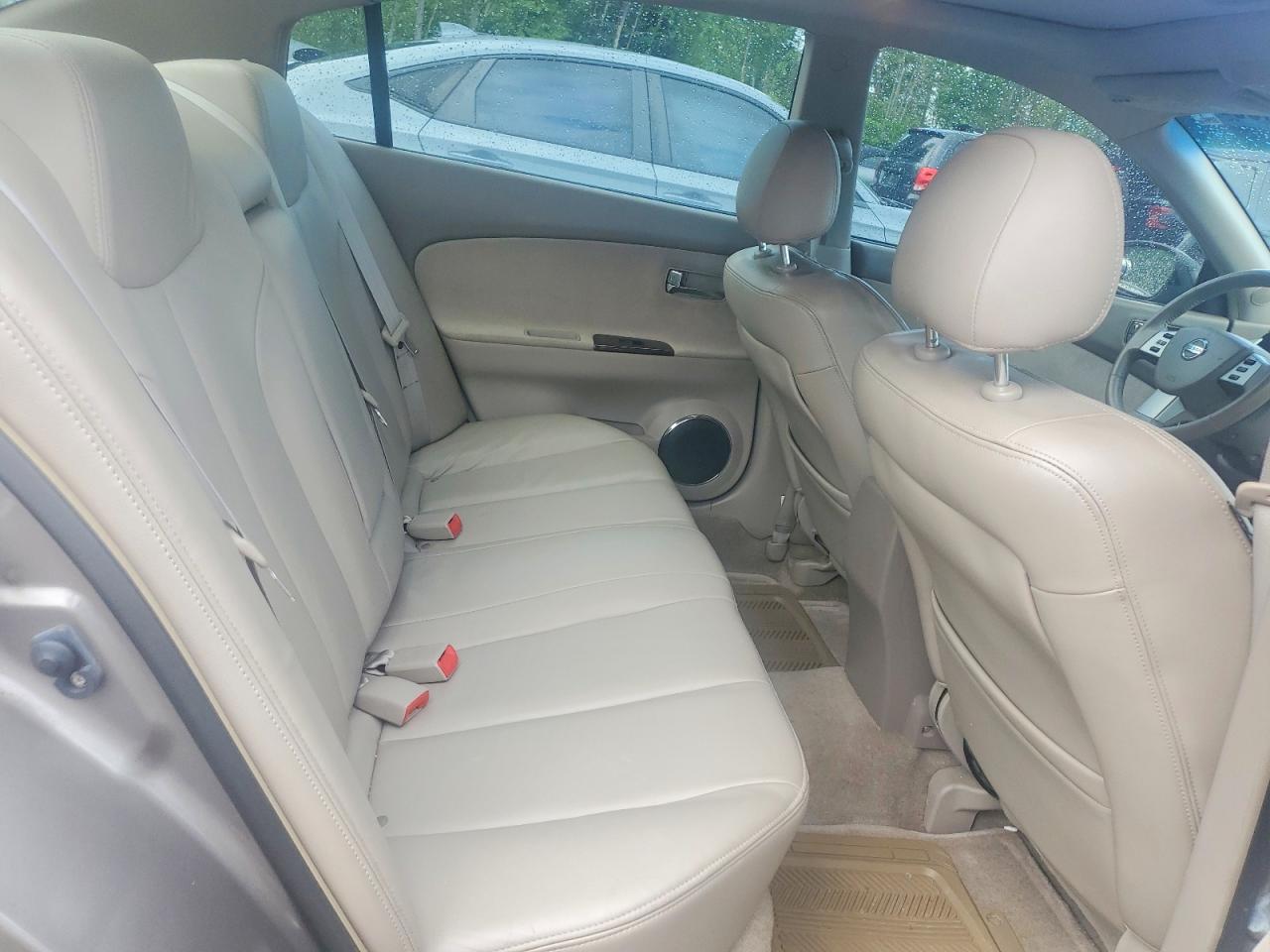 2005 Nissan Altima 3.5 Se Beige vin: 1N4BL11E85C138591