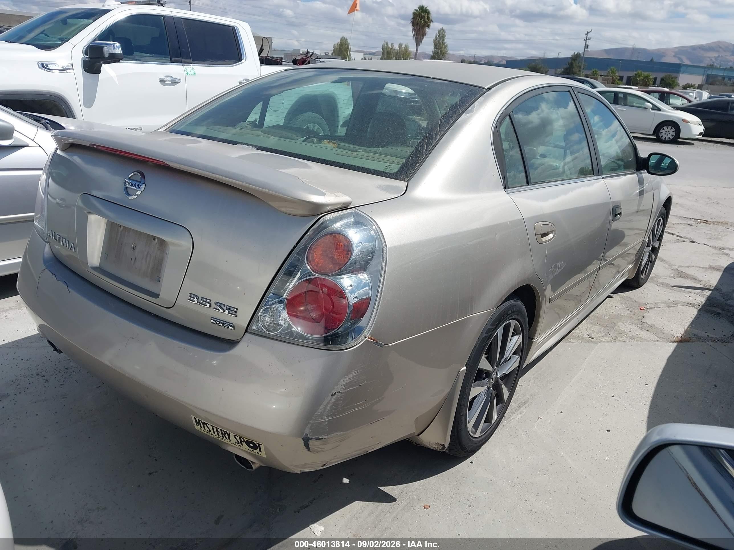 2005 Nissan Altima 3.5 Se Золотой vin: 1N4BL11E95C185192