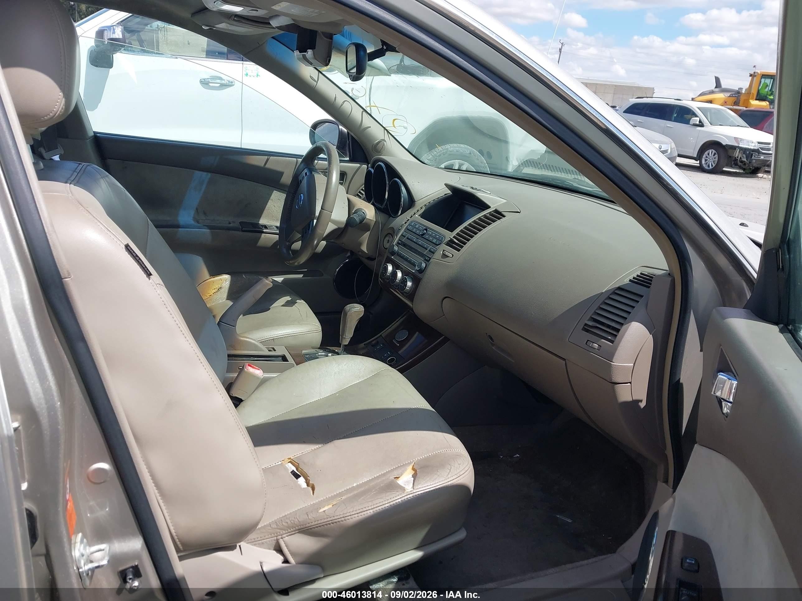 2005 Nissan Altima 3.5 Se Золотой vin: 1N4BL11E95C185192