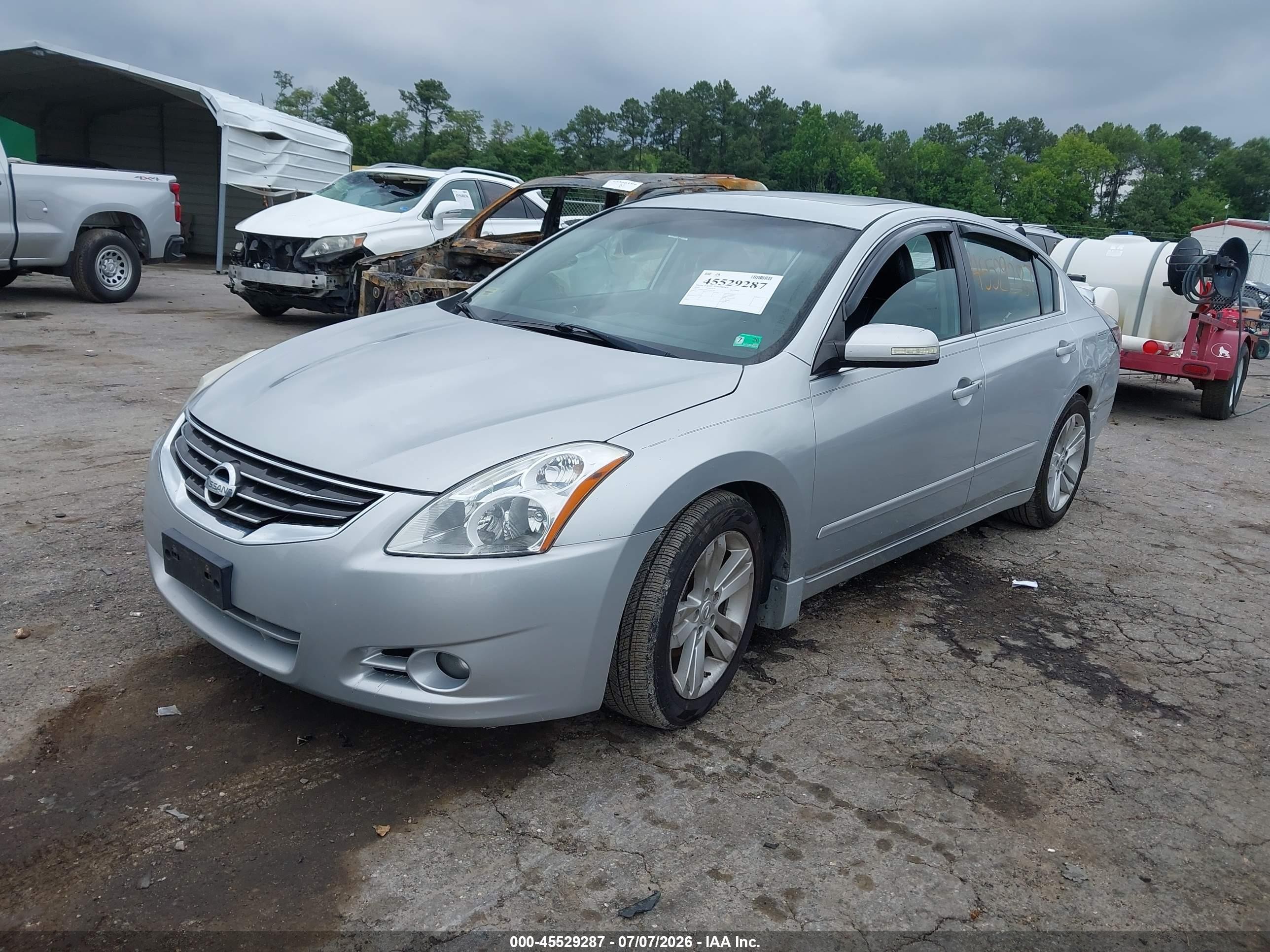 2010 Nissan Altima 3.5 Sr Серебряный vin: 1N4BL2AP1AN561146