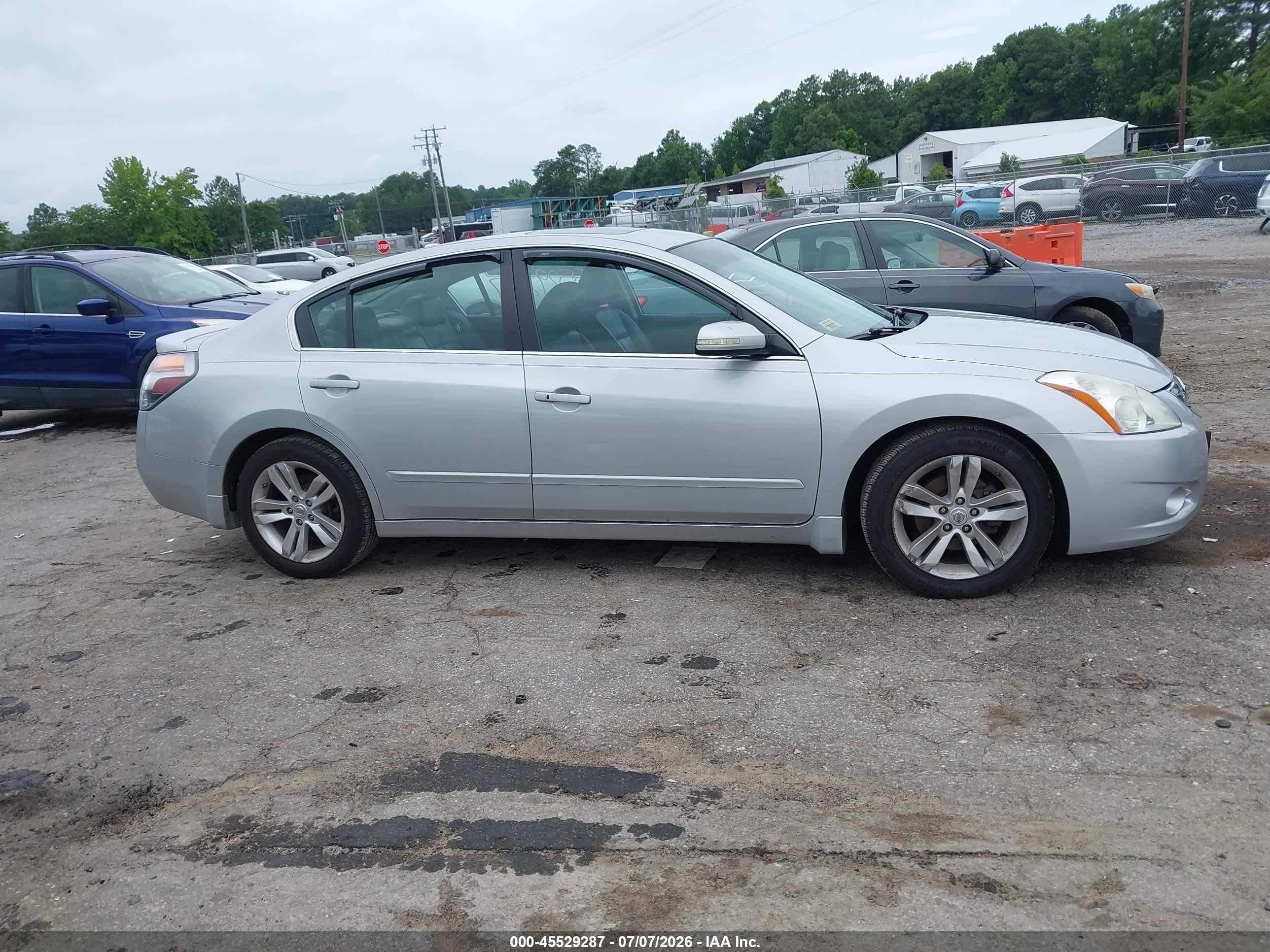 2010 Nissan Altima 3.5 Sr Серебряный vin: 1N4BL2AP1AN561146