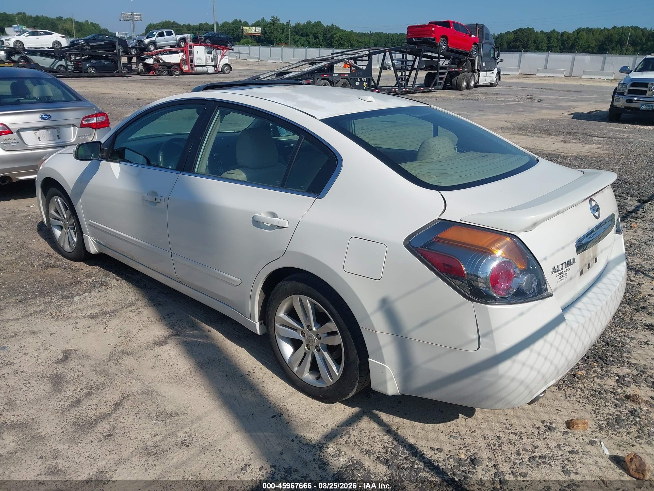 2011 Nissan Altima 3.5 Sr Белый vin: 1N4BL2AP2BN420765