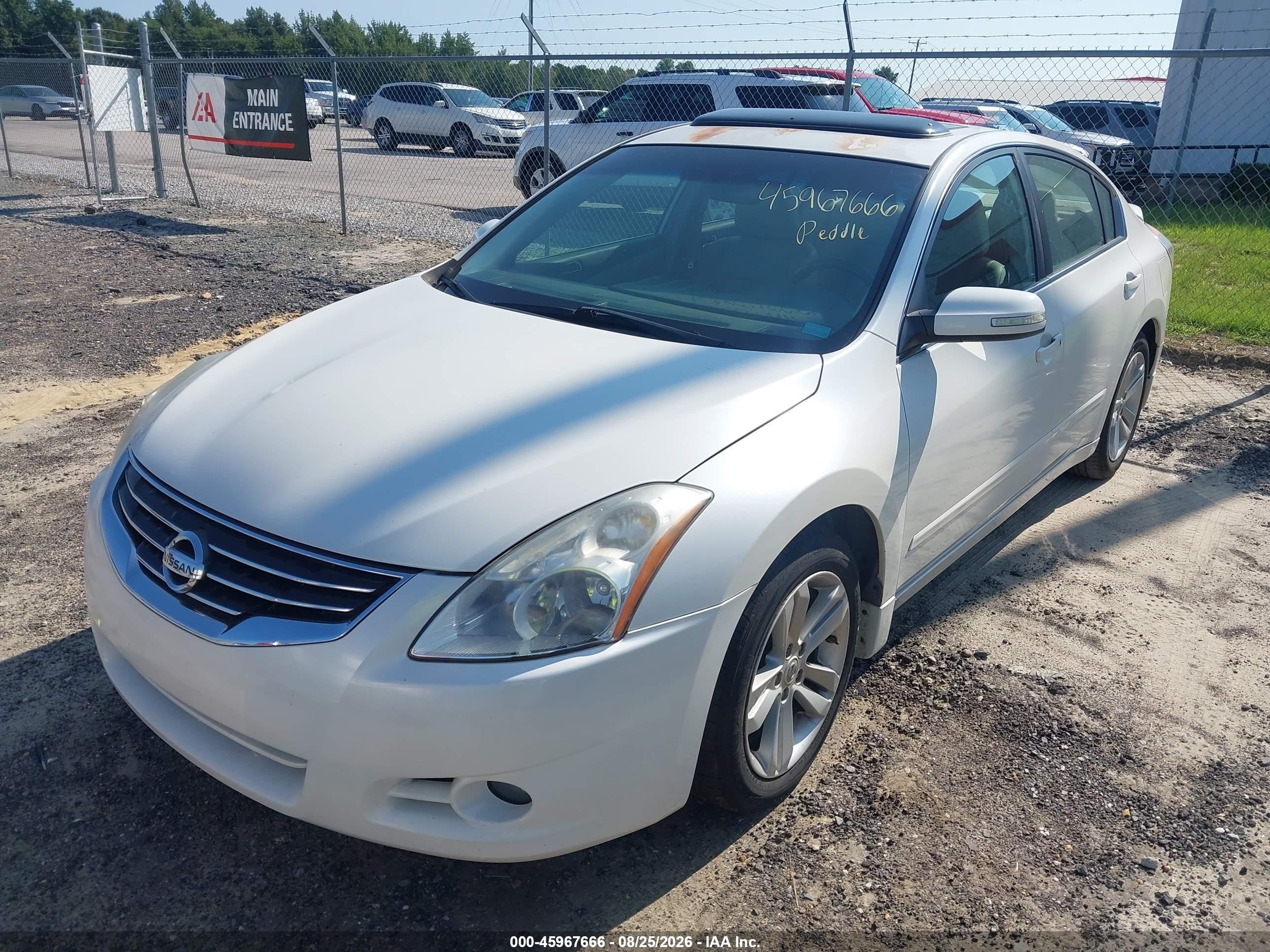 2011 Nissan Altima 3.5 Sr Белый vin: 1N4BL2AP2BN420765