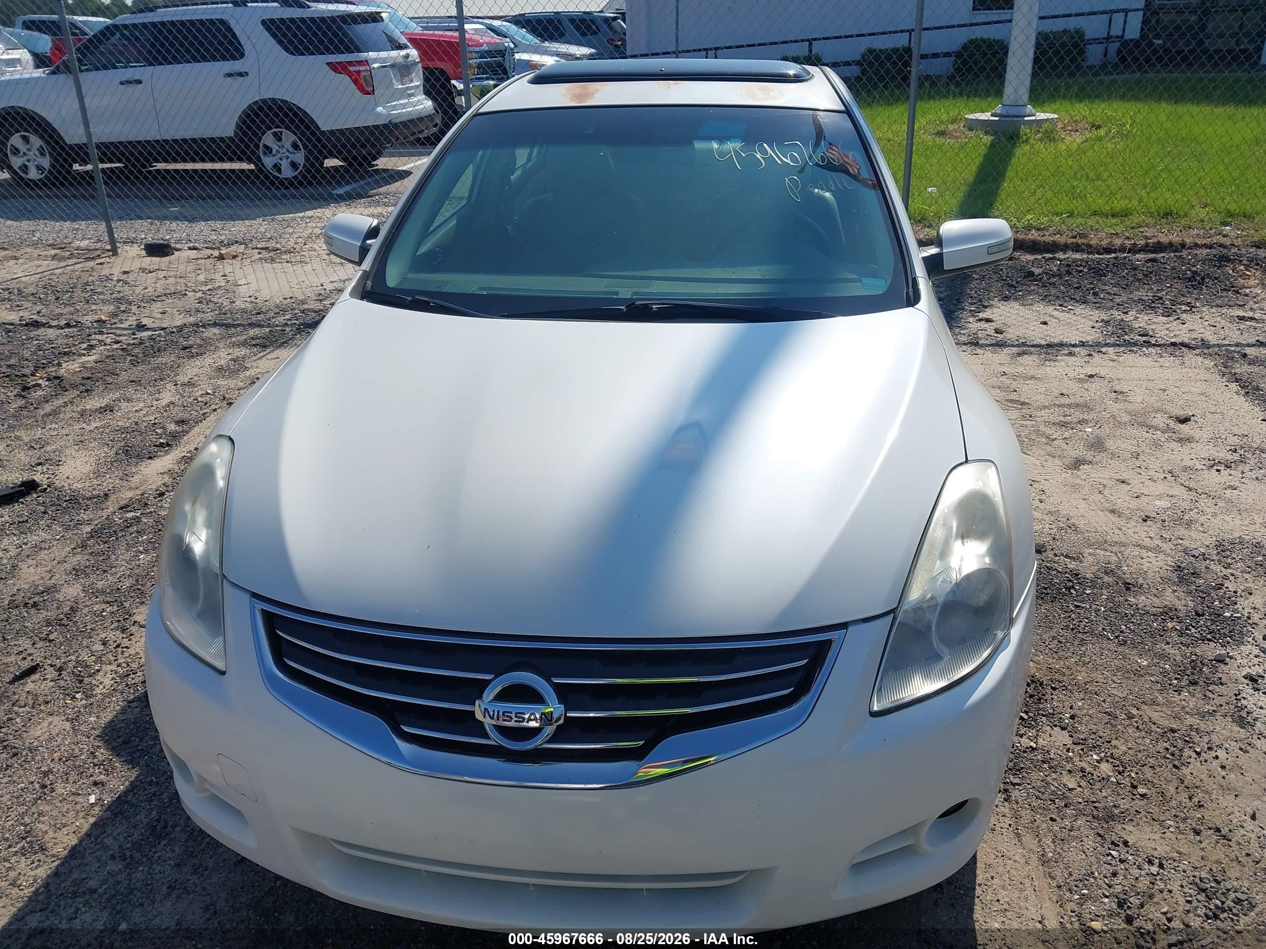 2011 Nissan Altima 3.5 Sr Белый vin: 1N4BL2AP2BN420765