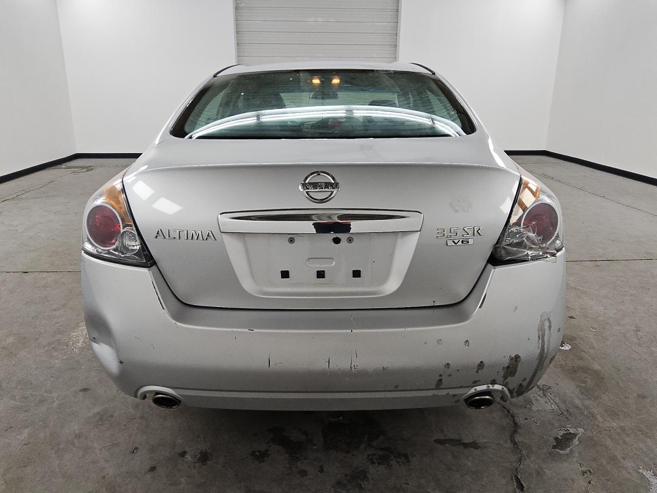 2012 Nissan Altima Sr Серебряный vin: 1N4BL2AP5CC174078 Damage: Deck Lid, Heavy Scratch, 1 To 2 Inches
