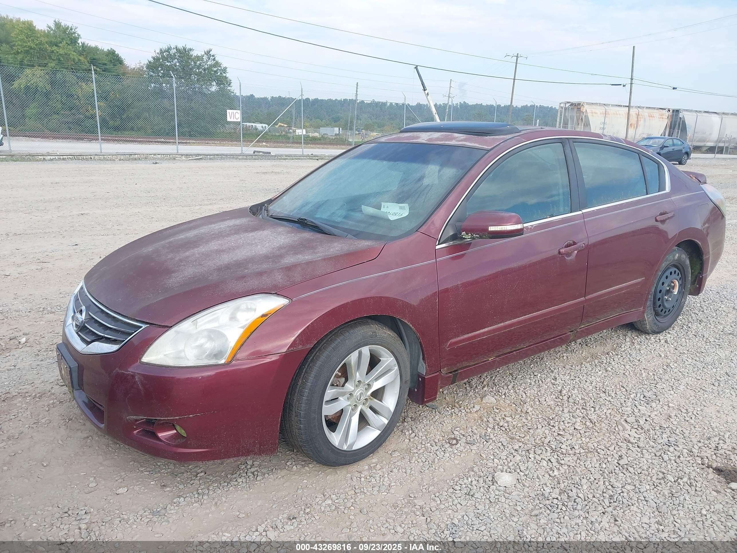 2010 Nissan Altima 3.5 Sr Red vin: 1N4BL2AP7AC187752