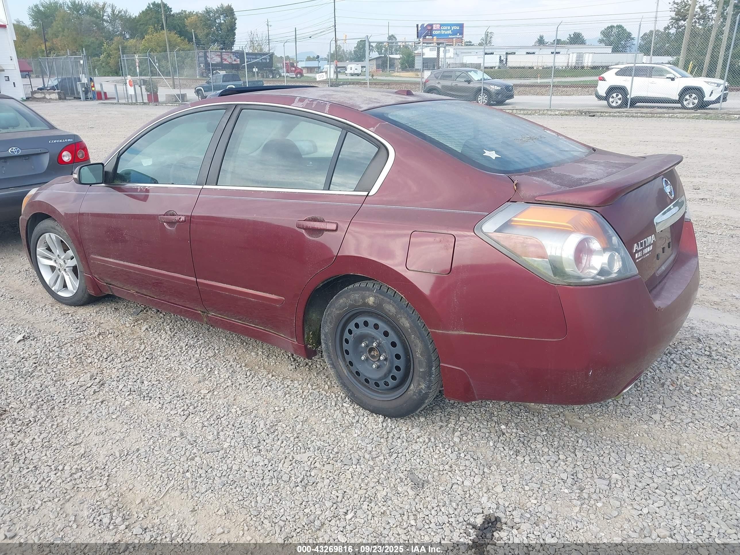 2010 Nissan Altima 3.5 Sr Red vin: 1N4BL2AP7AC187752