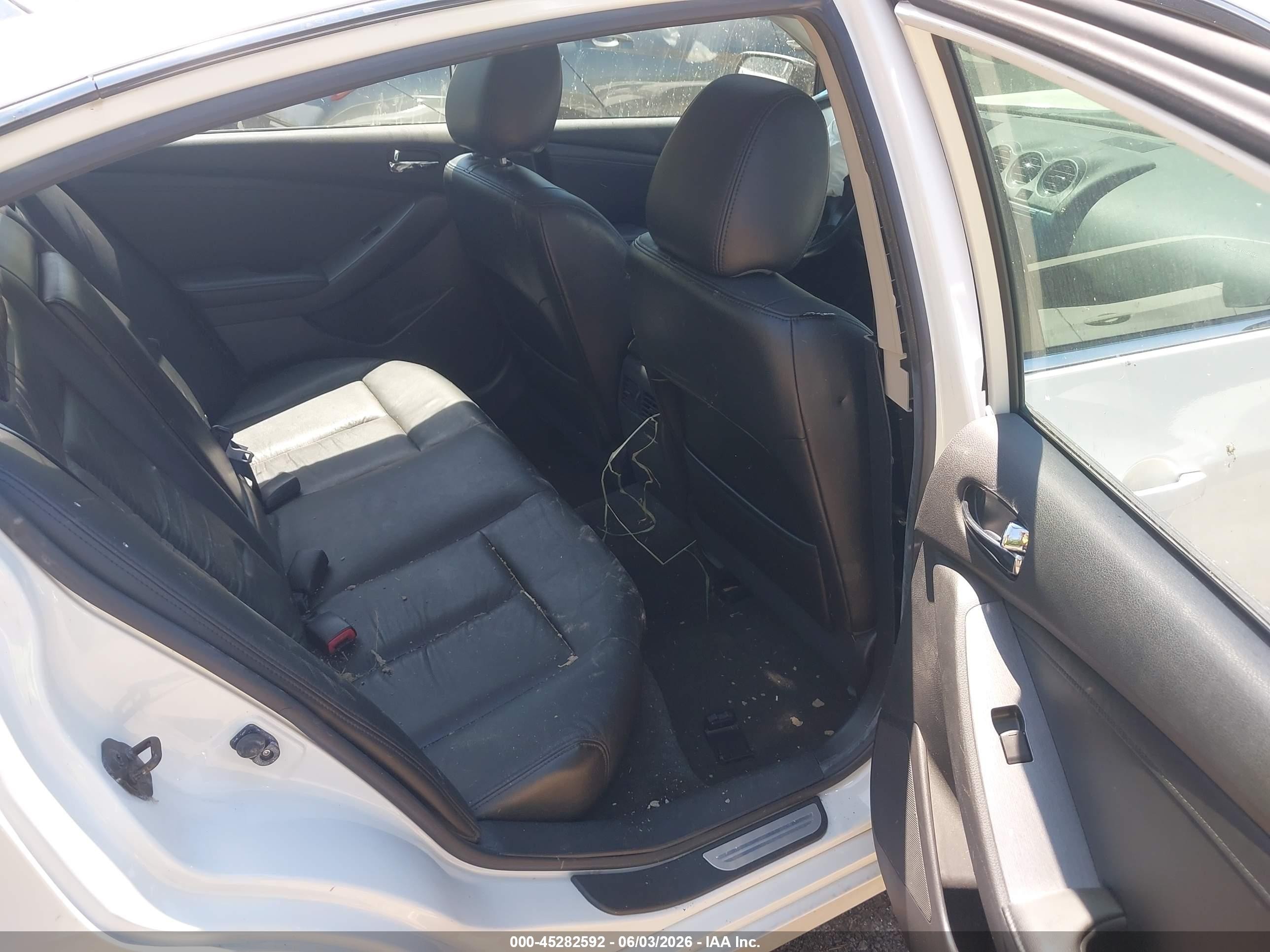 2010 Nissan Altima 3.5 Sr White vin: 1N4BL2AP7AN440525