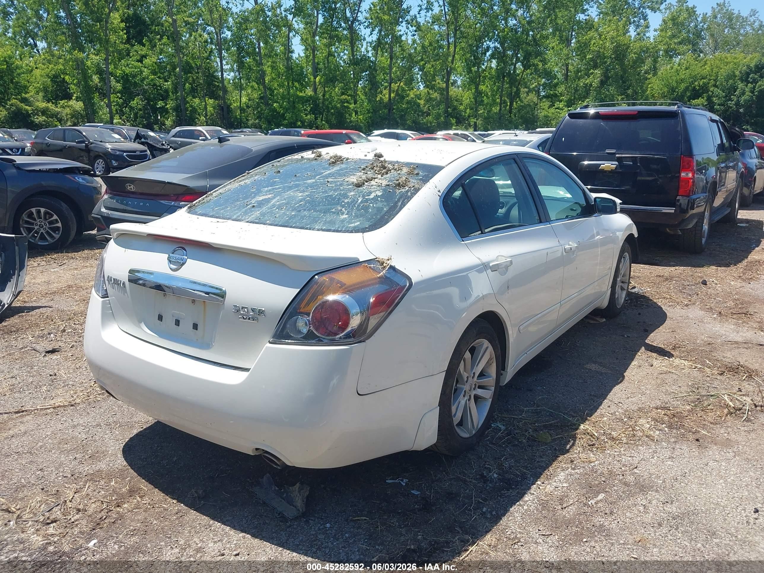 2010 Nissan Altima 3.5 Sr White vin: 1N4BL2AP7AN440525