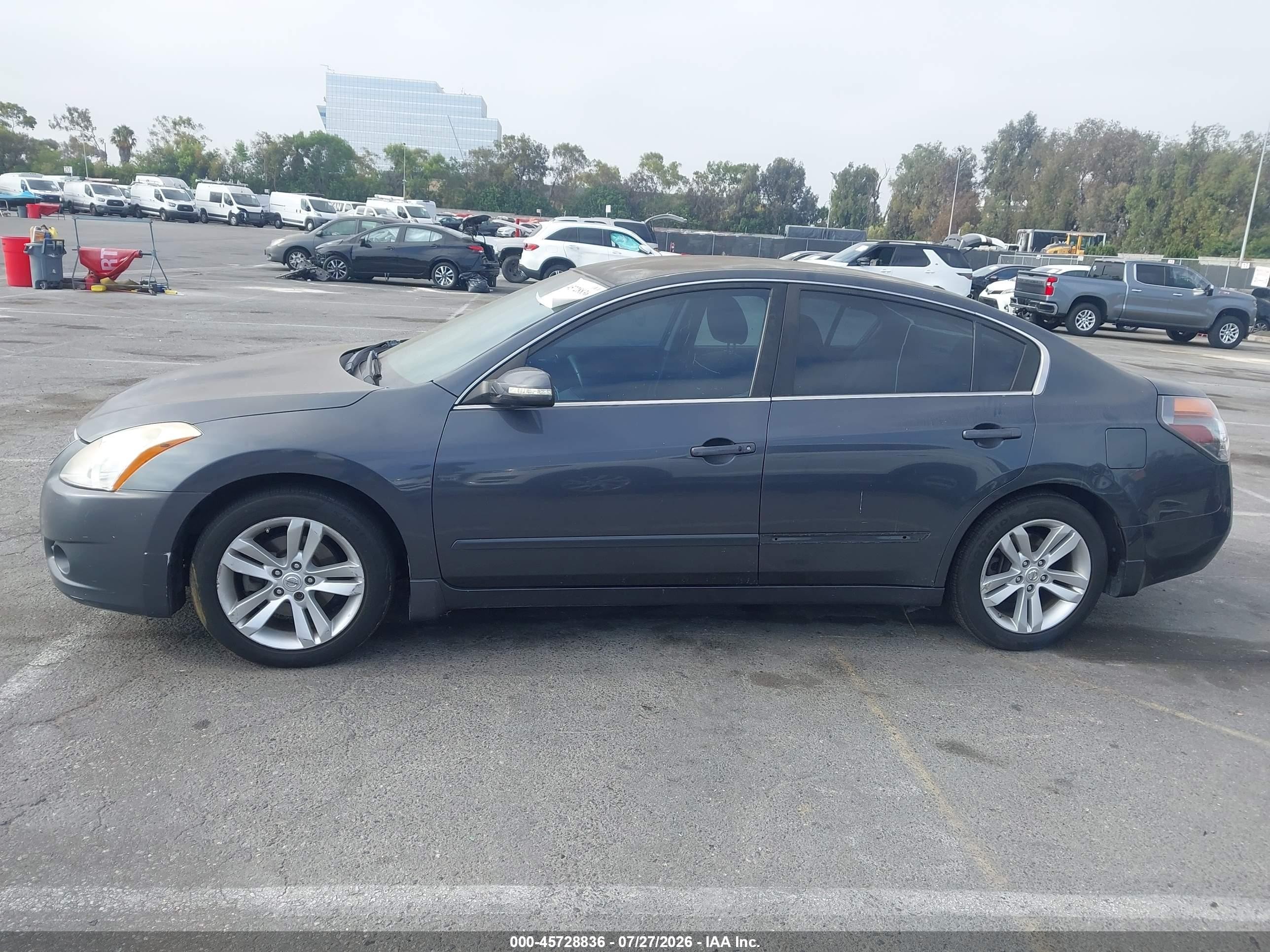 2011 Nissan Altima 3.5 Sr Серый vin: 1N4BL2AP7BN472229