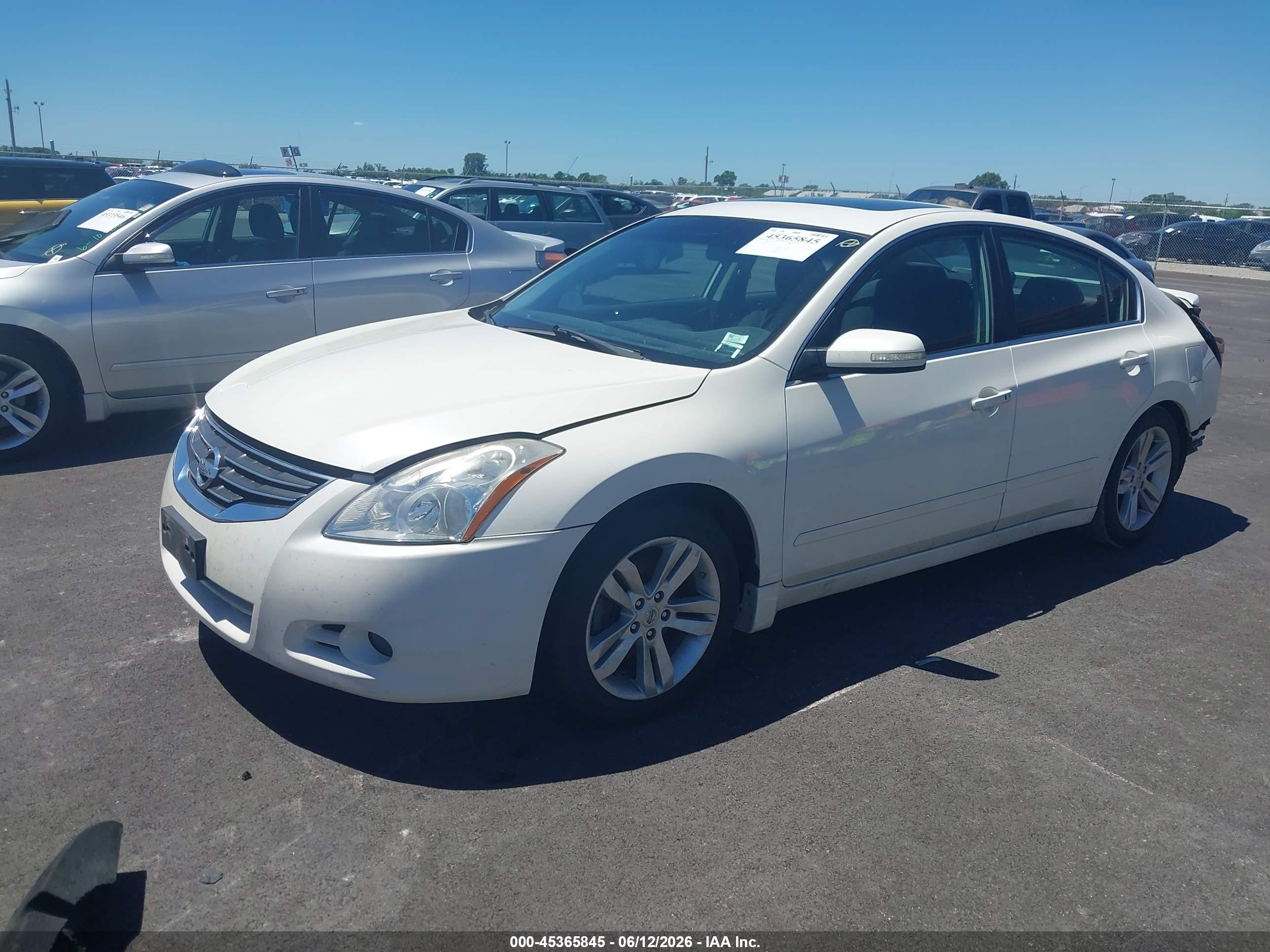 2010 Nissan Altima 3.5 Sr White vin: 1N4BL2AP8AC117323