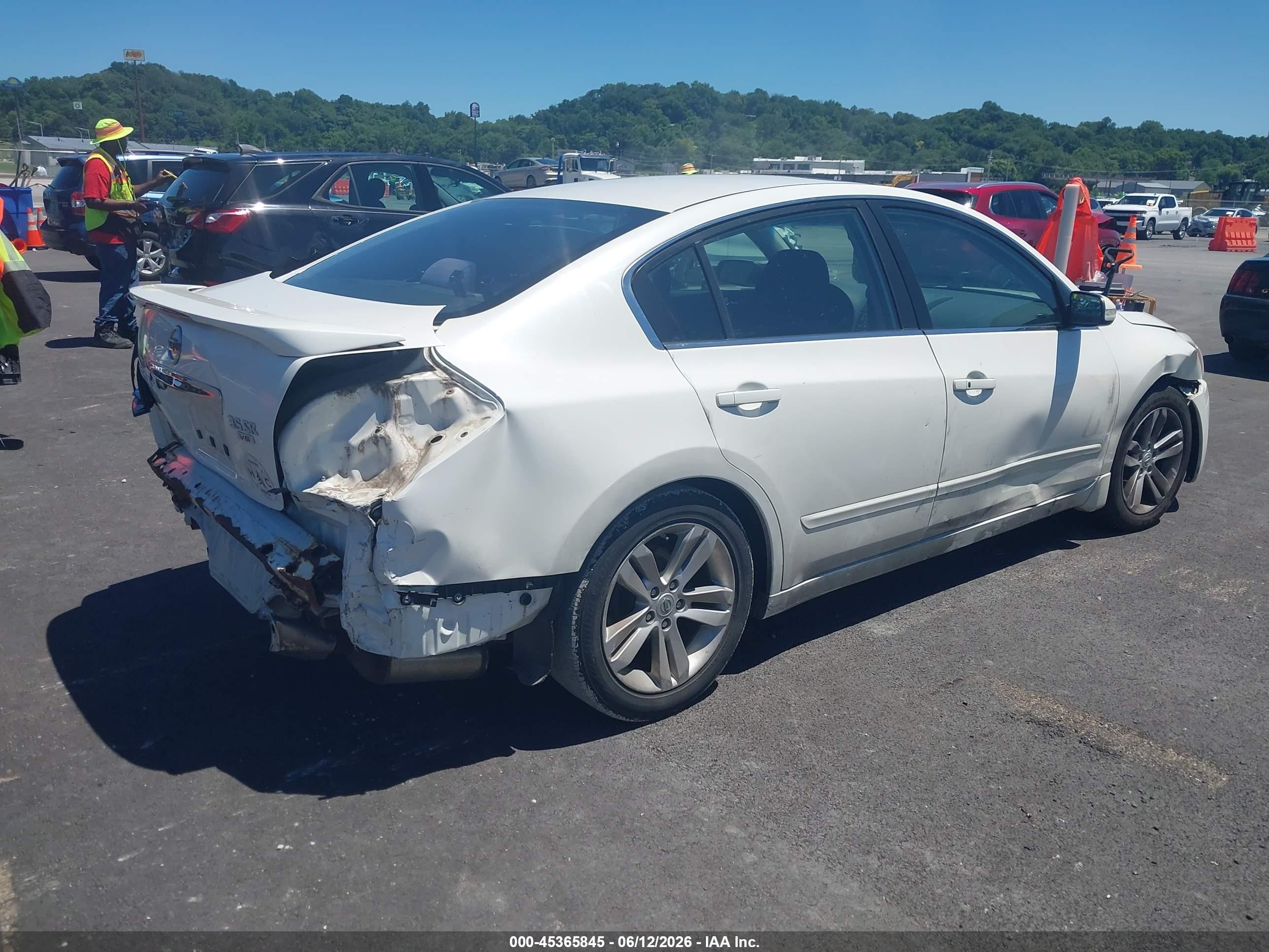 2010 Nissan Altima 3.5 Sr White vin: 1N4BL2AP8AC117323