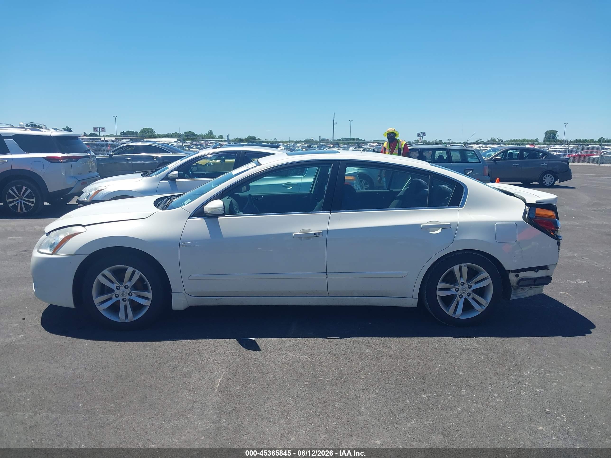2010 Nissan Altima 3.5 Sr White vin: 1N4BL2AP8AC117323
