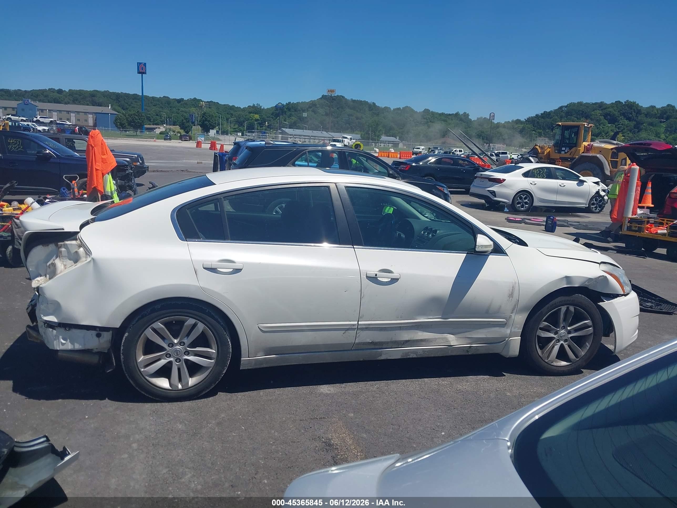 2010 Nissan Altima 3.5 Sr White vin: 1N4BL2AP8AC117323