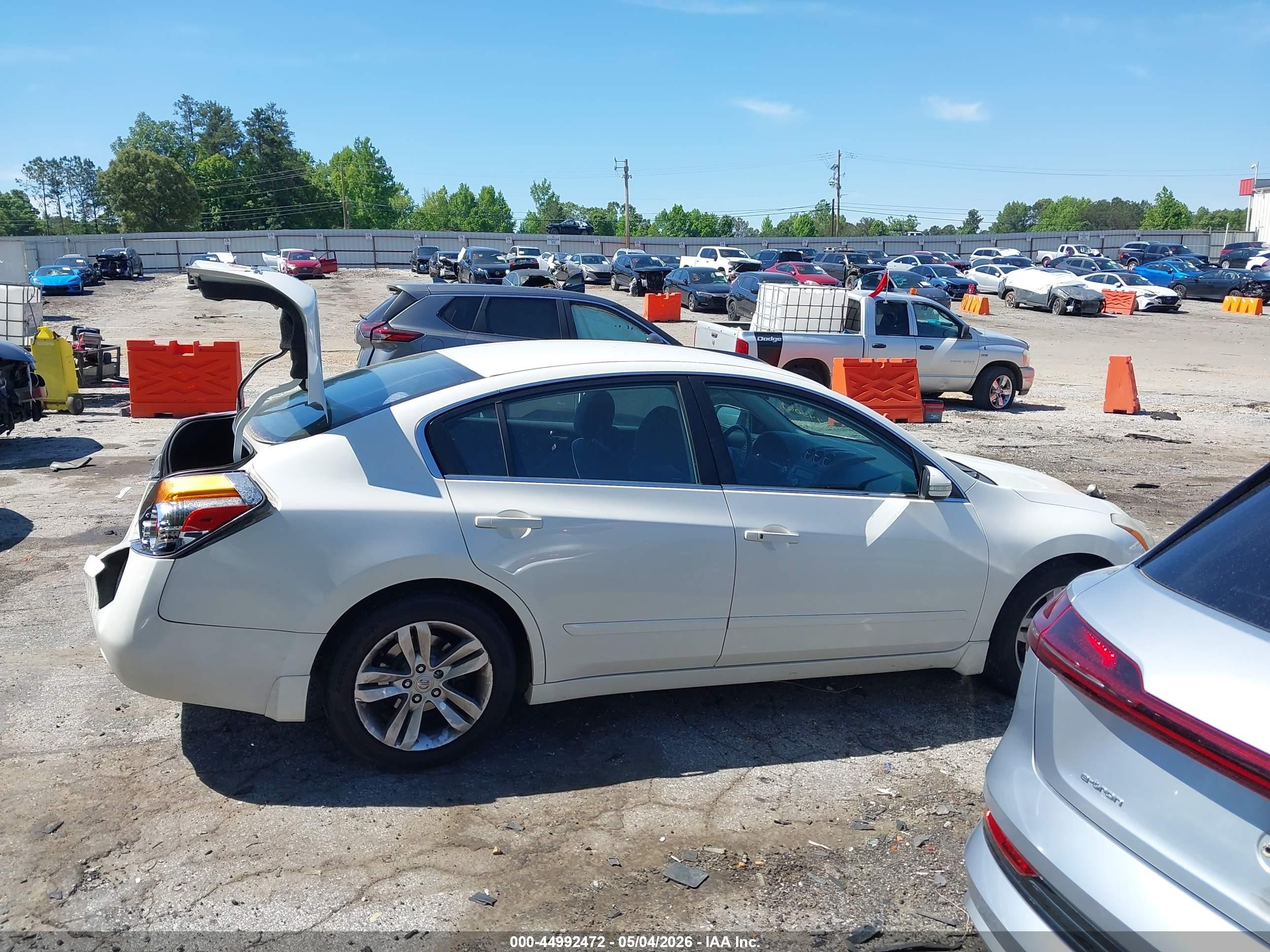 2010 Nissan Altima 3.5 Sr White vin: 1N4BL2APXAN445007