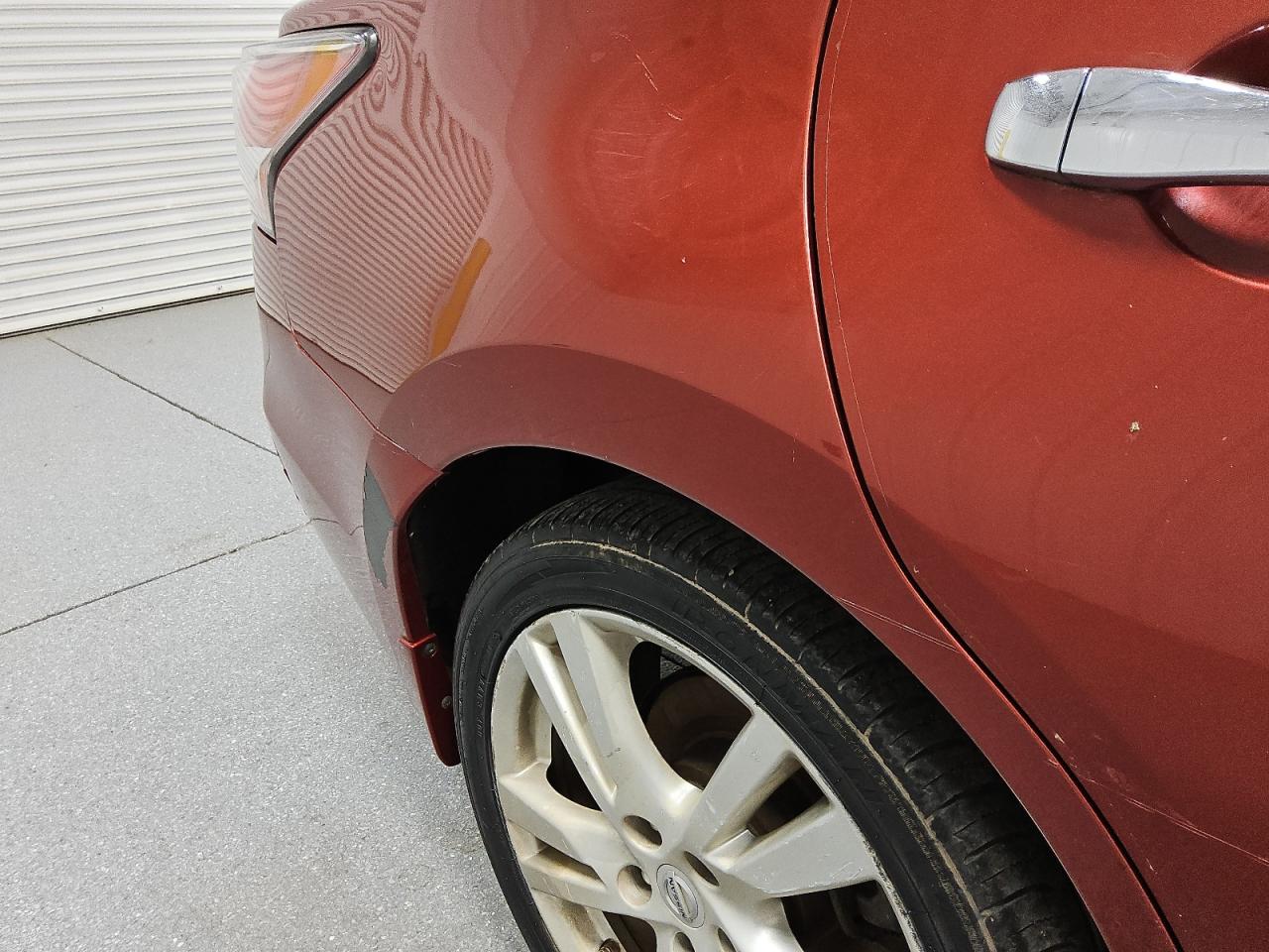 2014 Nissan Altima 3.5 Sl Red vin: 1N4BL3AP0EC155480 Damage: Right Qtr Panel, Heavy Scratch, 7 To 8 Inches