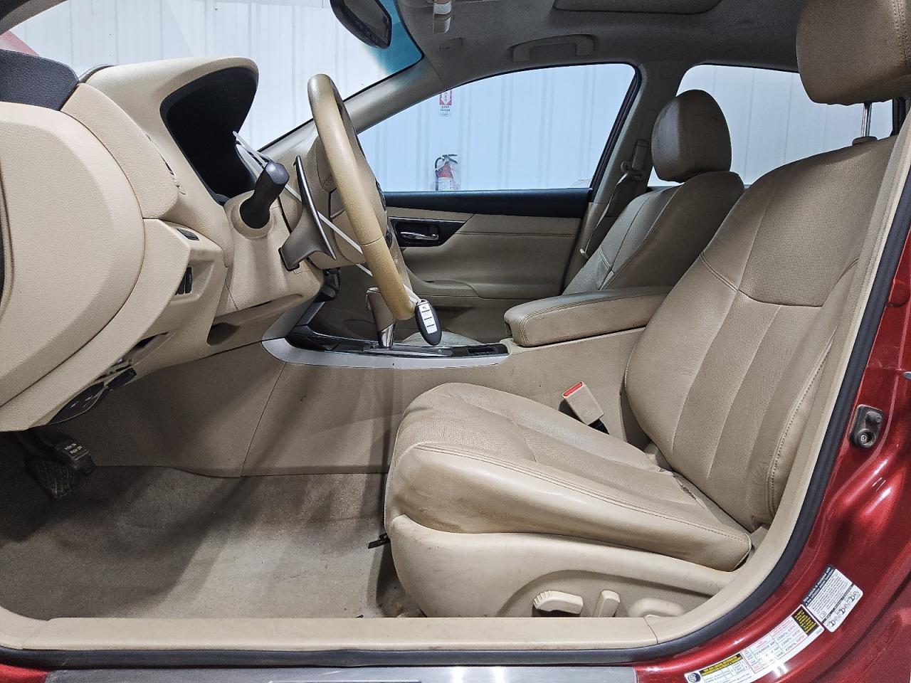 2014 Nissan Altima 3.5 Sl Red vin: 1N4BL3AP0EC155480 Damage: Dome Light, Inoperable, Repair Required