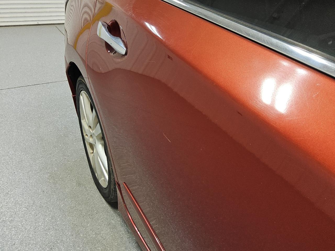 2014 Nissan Altima 3.5 Sl Red vin: 1N4BL3AP0EC155480 Damage: Right Rear Door, Heavy Scratch, 1 To 2 Inches