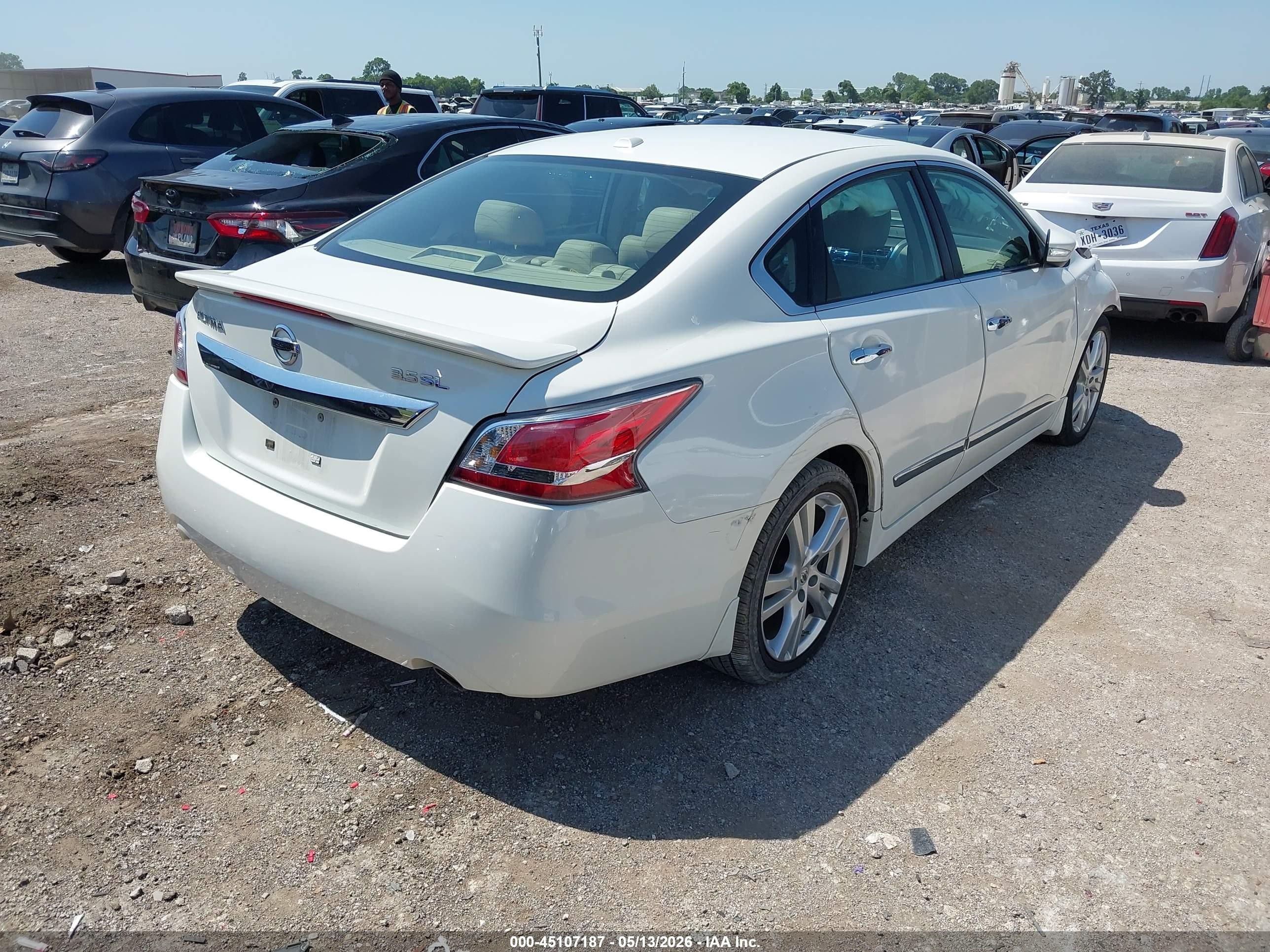 2015 Nissan Altima 3.5 Sl White vin: 1N4BL3AP0FC122710