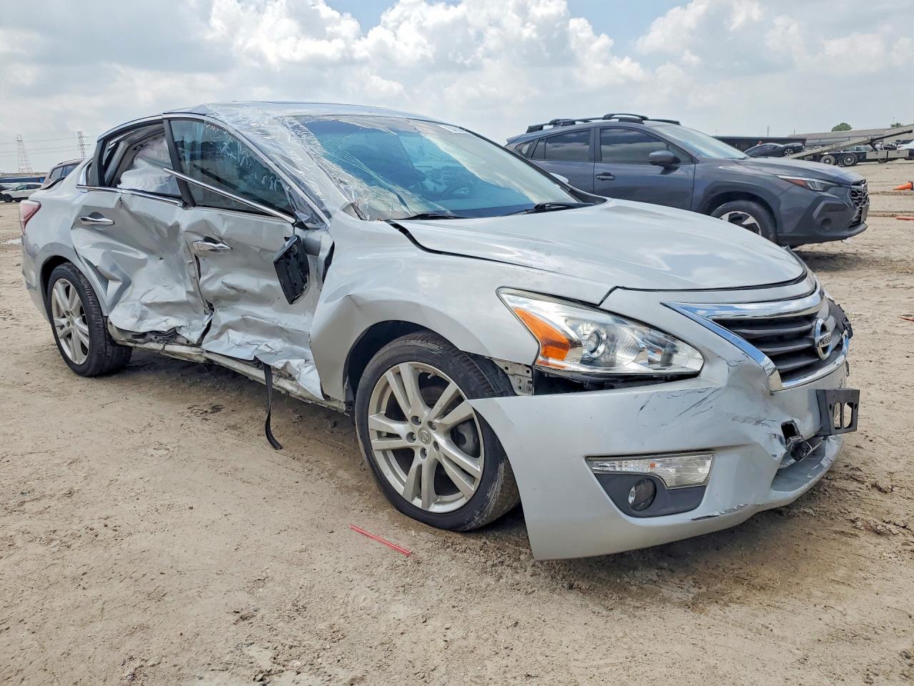 2013 Nissan Altima 3.5 S Silver vin: 1N4BL3AP1DN494770