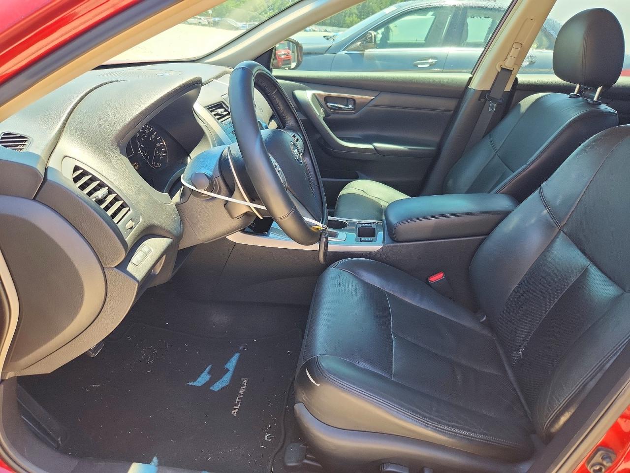 2013 Nissan Altima 3.5 S Red vin: 1N4BL3AP2DC105842