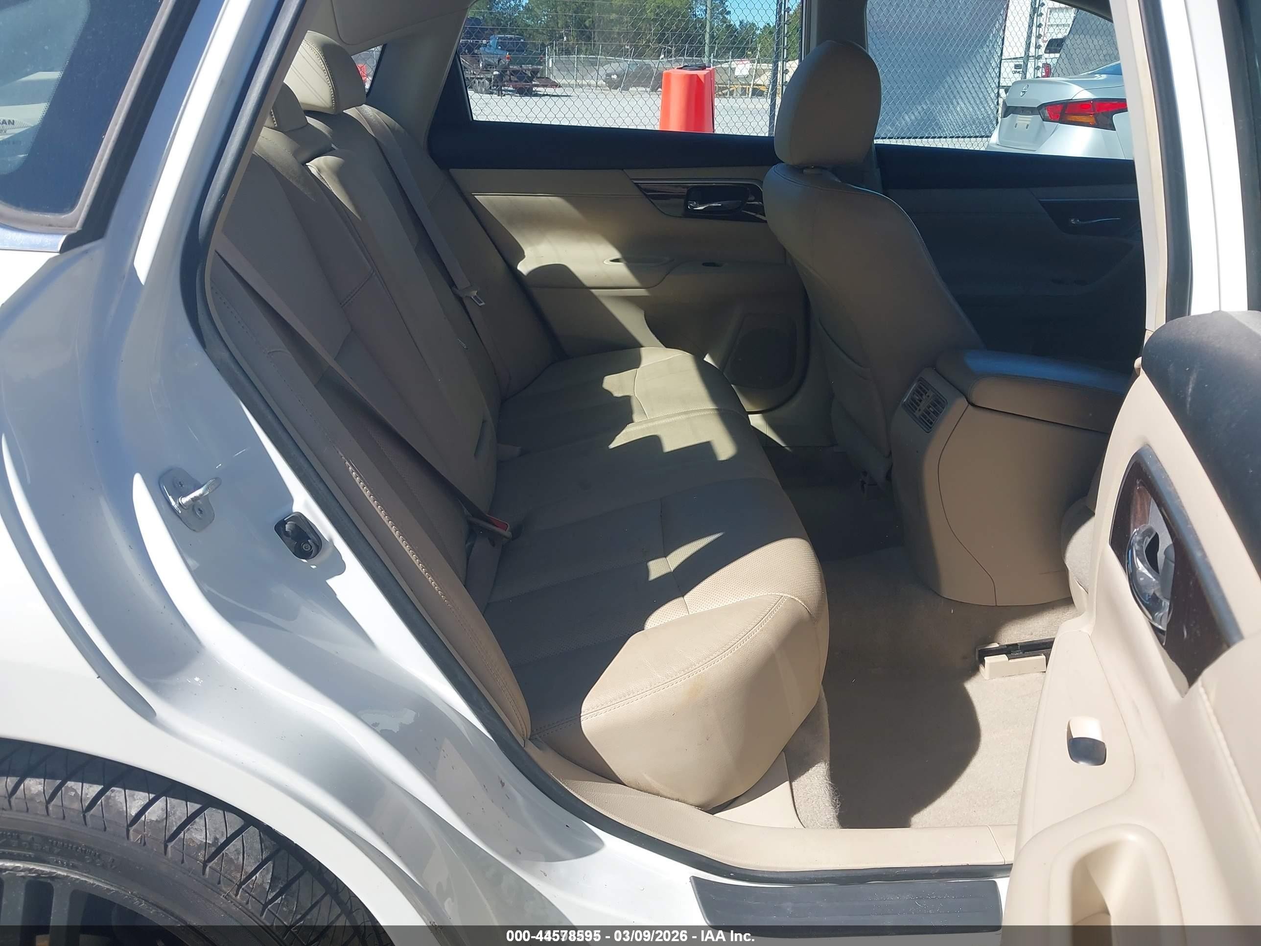 2013 Nissan Altima 3.5 Sl Белый vin: 1N4BL3AP2DC223891