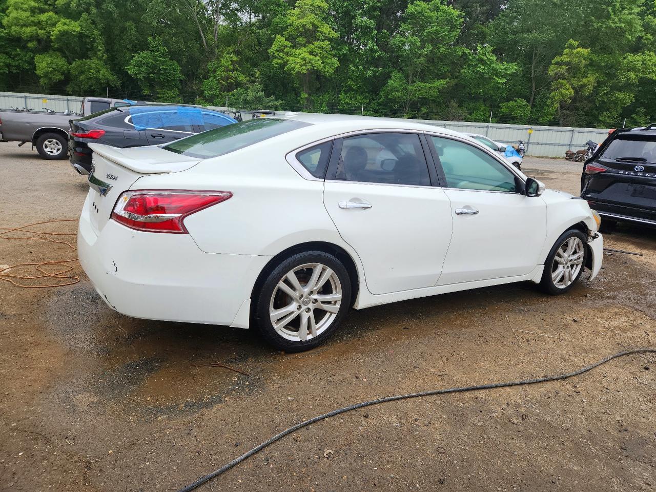 2013 Nissan Altima 3.5 S White vin: 1N4BL3AP2DN495250