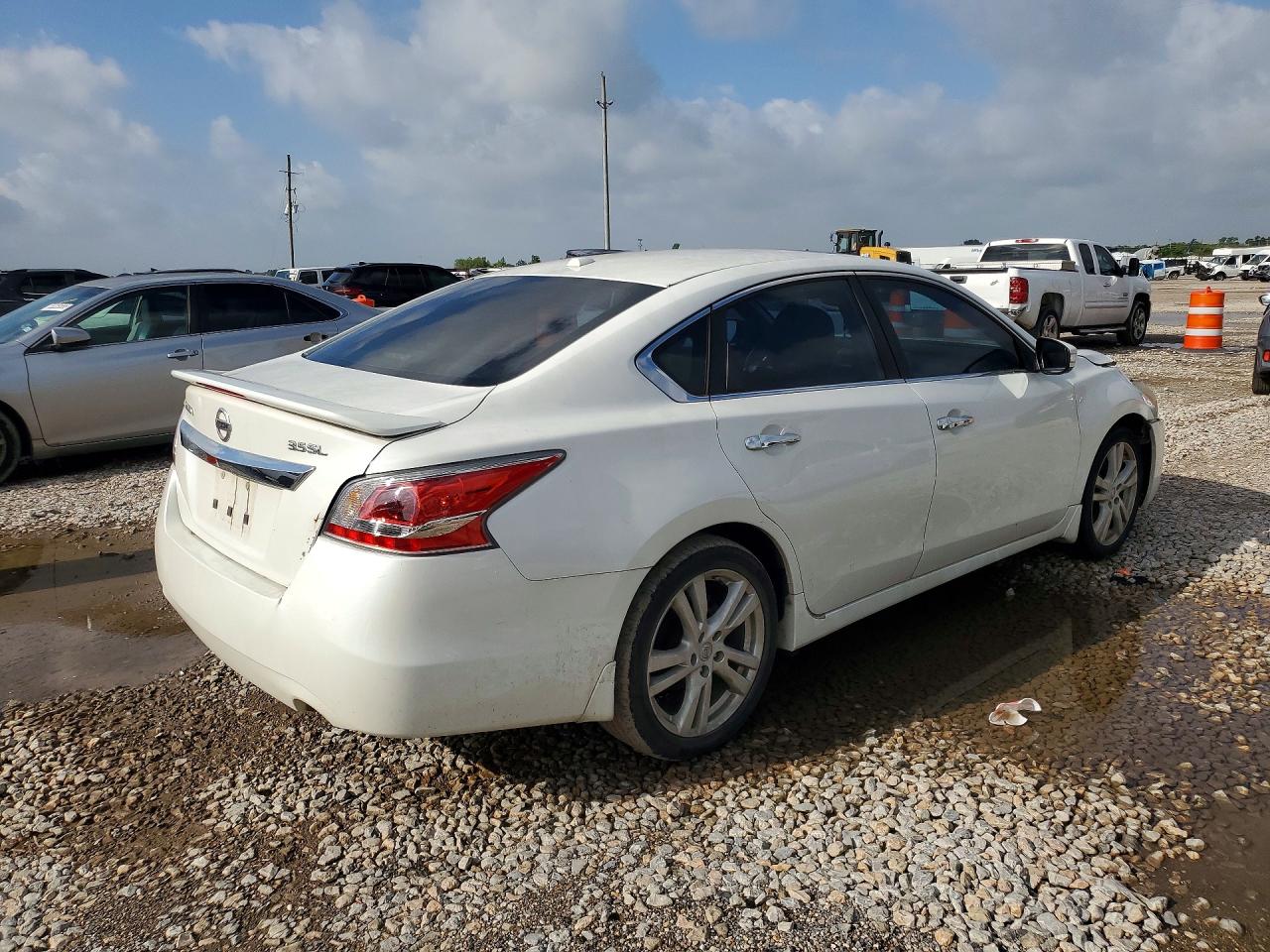 2013 Nissan Altima 3.5 S White vin: 1N4BL3AP2DN541644