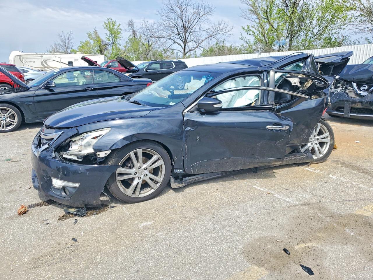2015 Nissan Altima Black vin: 1N4BL3AP2FC454969