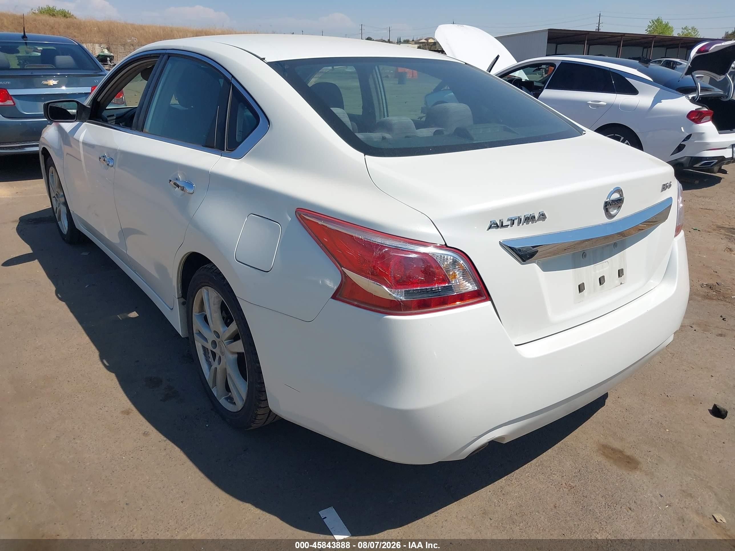 2013 Nissan Altima 3.5 S White vin: 1N4BL3AP3DC104795
