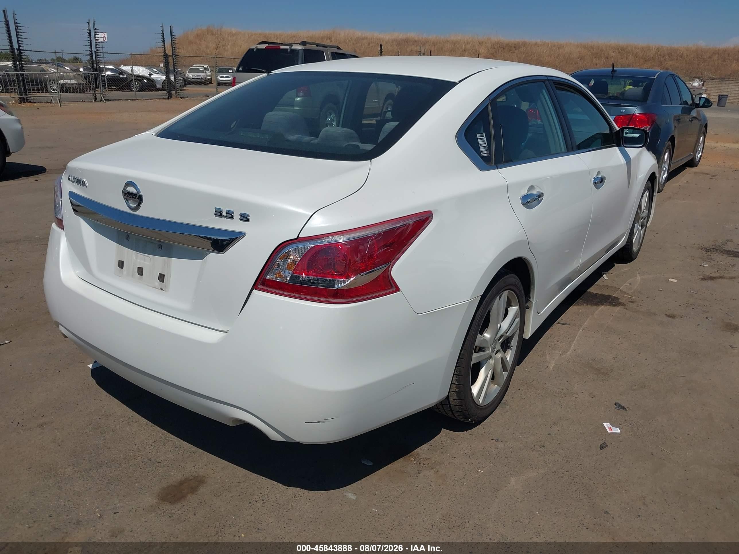 2013 Nissan Altima 3.5 S White vin: 1N4BL3AP3DC104795
