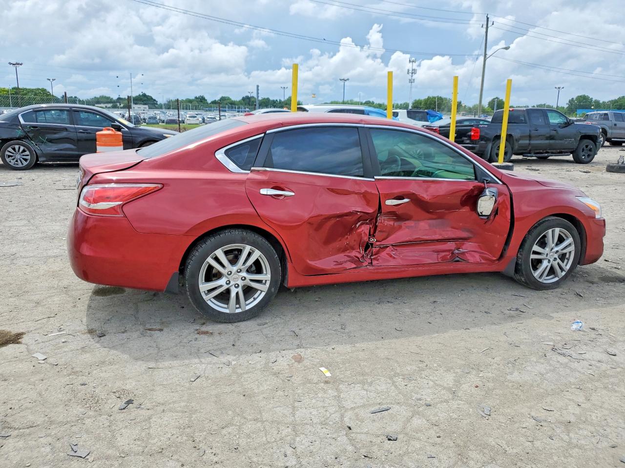 2013 Nissan Altima 3.5 S Red vin: 1N4BL3AP3DN433646