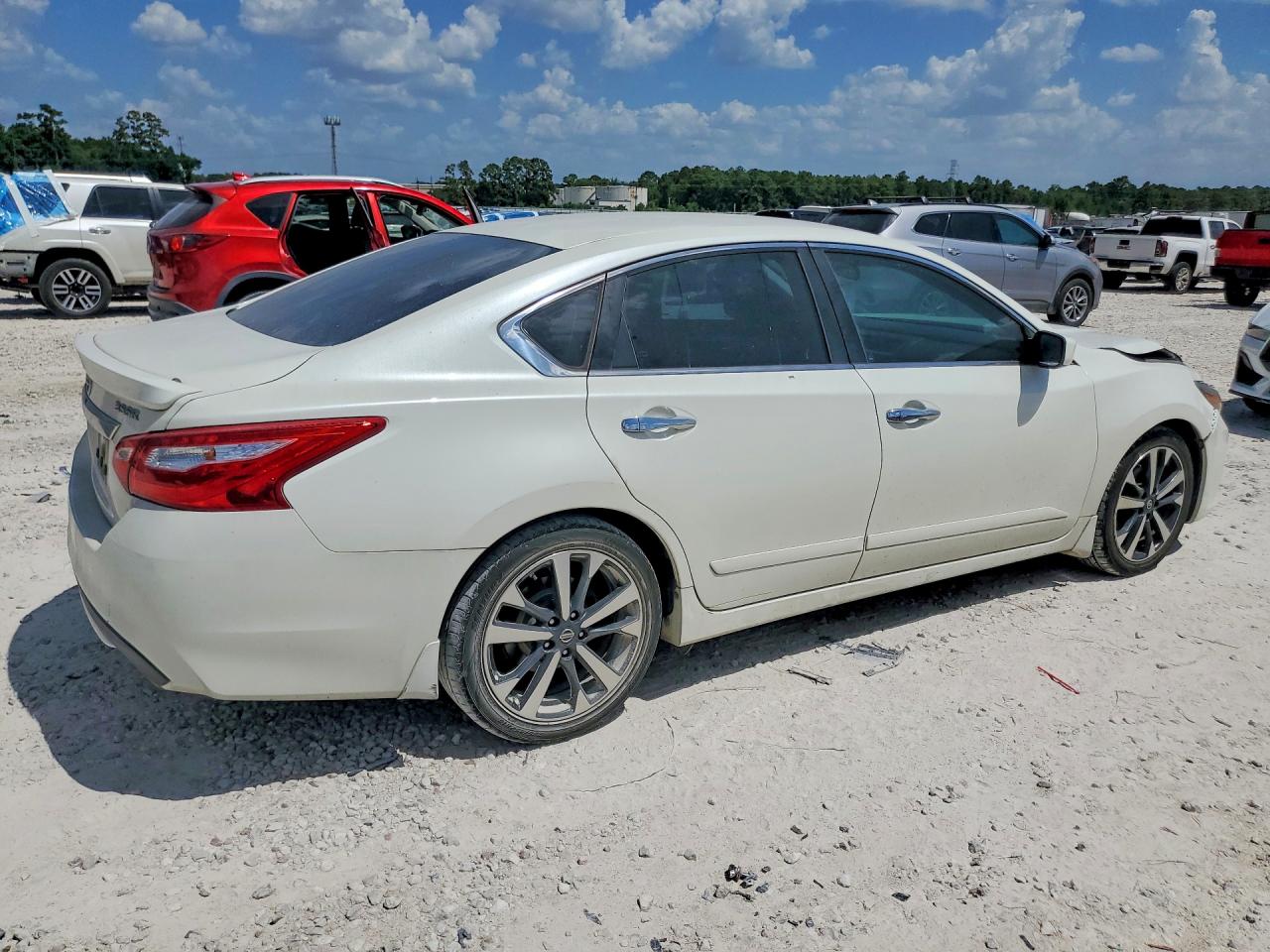 2016 Nissan Altima 3.5 Sr White vin: 1N4BL3AP3GC233415
