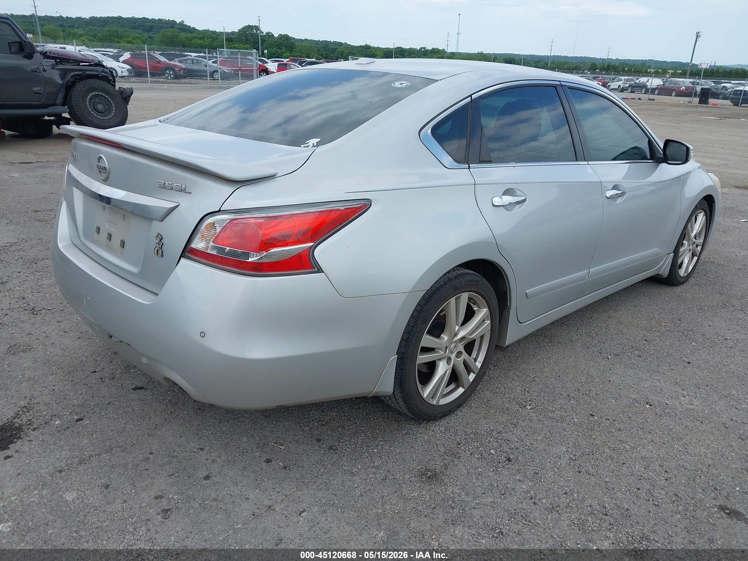 2015 Nissan Altima 3.5 Sl Серебряный vin: 1N4BL3AP4FC251324