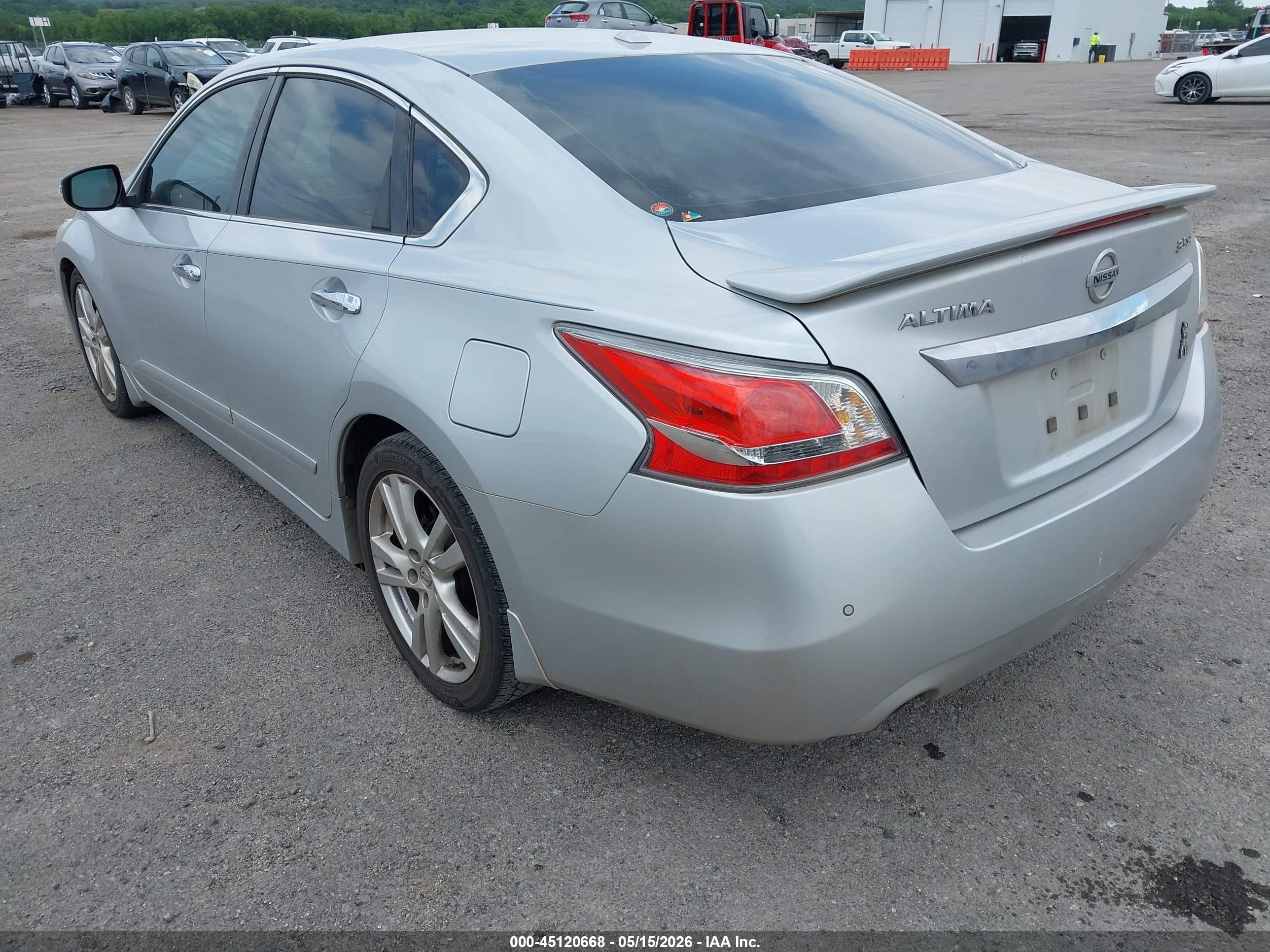 2015 Nissan Altima 3.5 Sl Серебряный vin: 1N4BL3AP4FC251324
