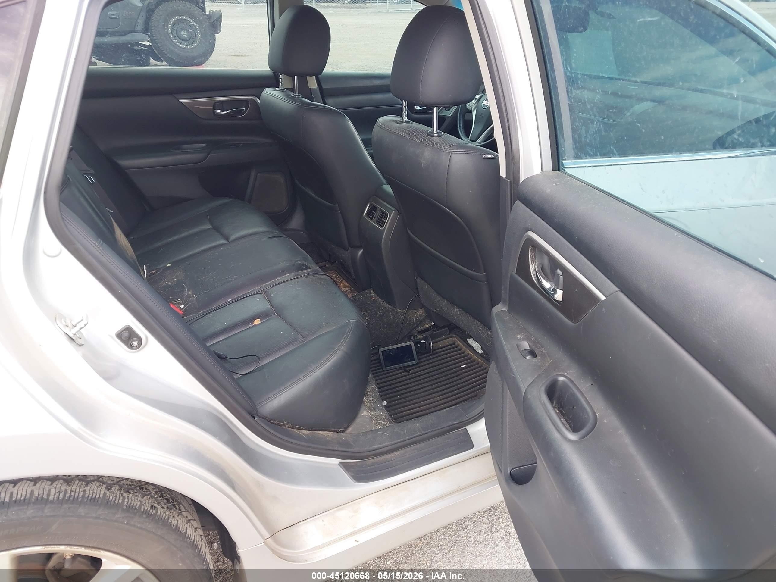2015 Nissan Altima 3.5 Sl Серебряный vin: 1N4BL3AP4FC251324