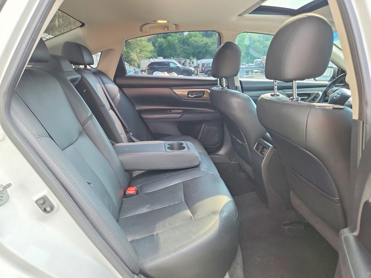 2015 Nissan Altima 3.5 Sl White vin: 1N4BL3AP5FC151605