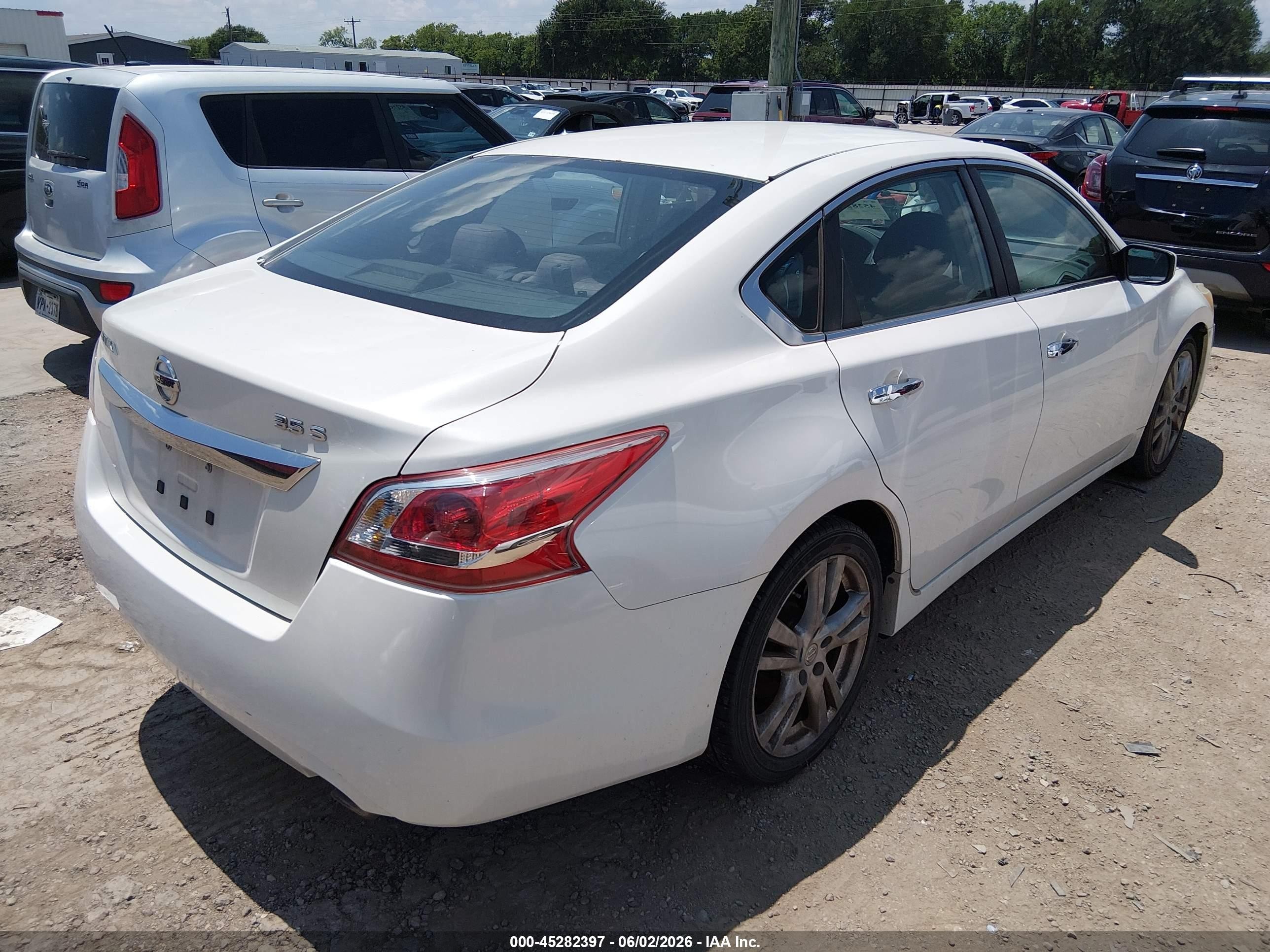 2013 Nissan Altima 3.5 S White vin: 1N4BL3AP6DC228124