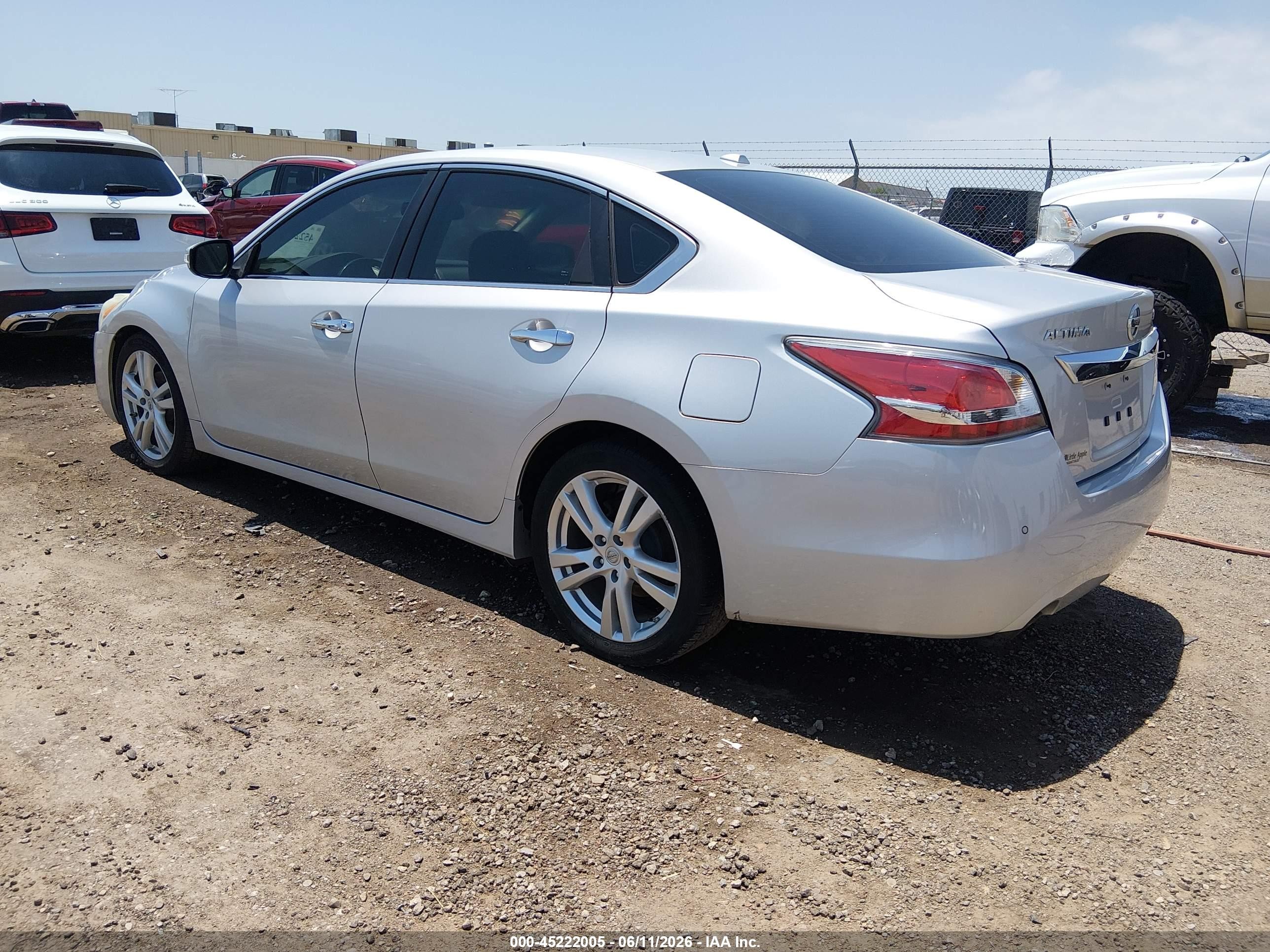 2015 Nissan Altima 3.5 S/3.5 Sl/3.5 Sv Silver vin: 1N4BL3AP6FC498196