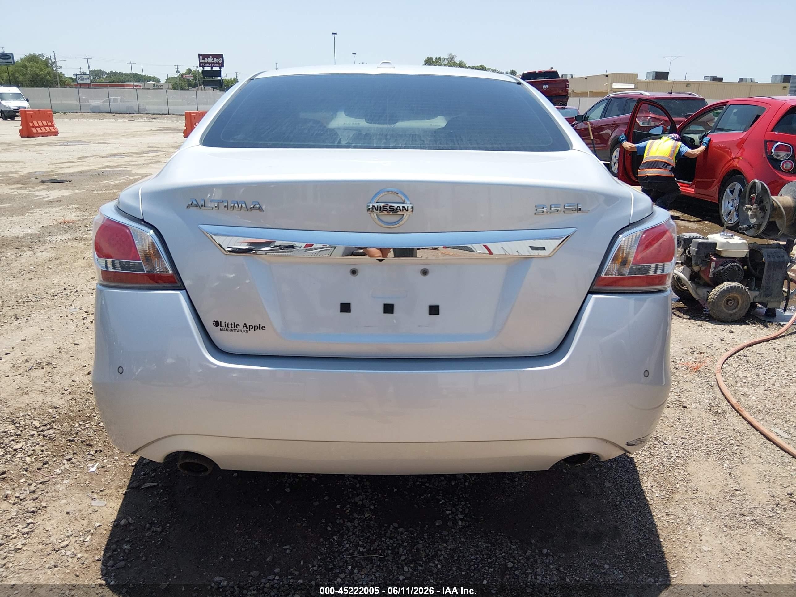 2015 Nissan Altima 3.5 S/3.5 Sl/3.5 Sv Silver vin: 1N4BL3AP6FC498196