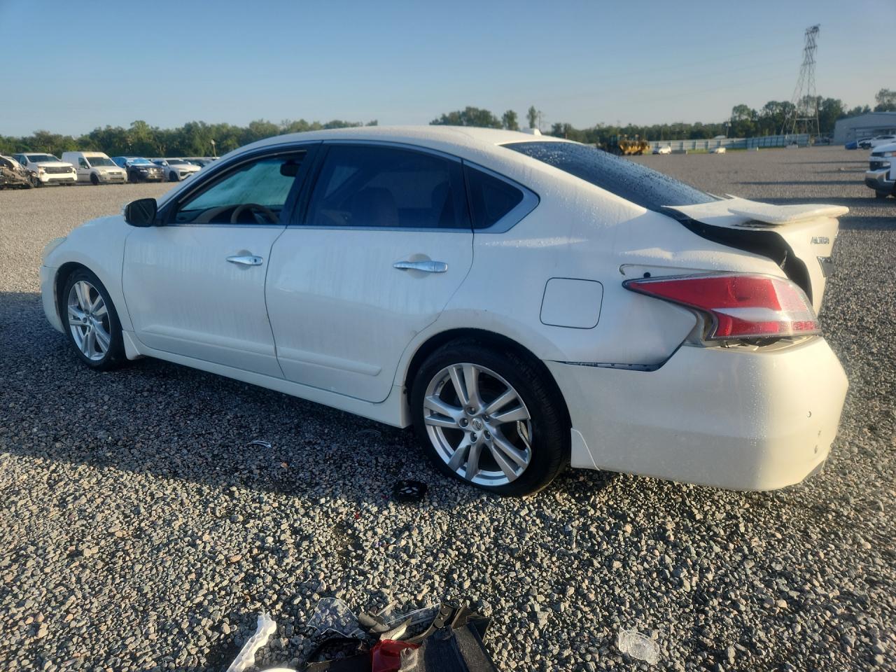 2015 Nissan Altima 3.5 Sl White vin: 1N4BL3AP7FC228491