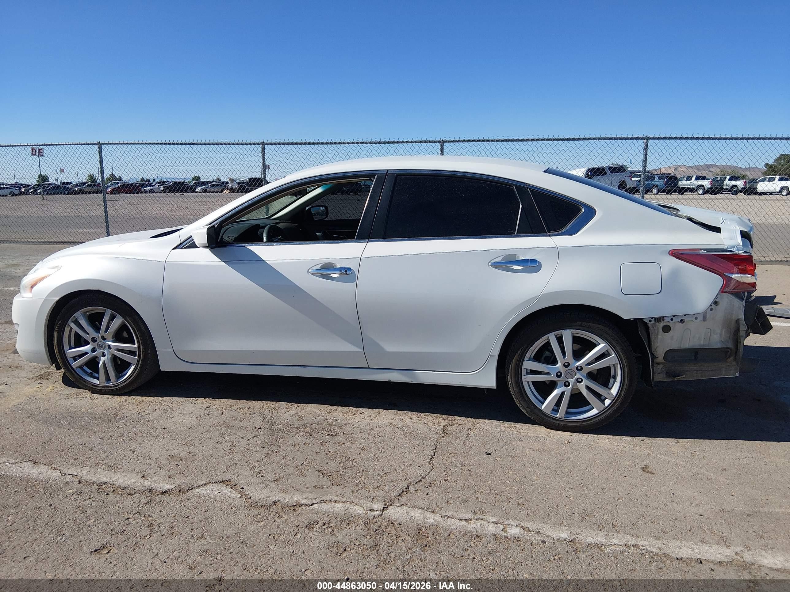 2013 Nissan Altima 3.5 S Белый vin: 1N4BL3AP8DC191433