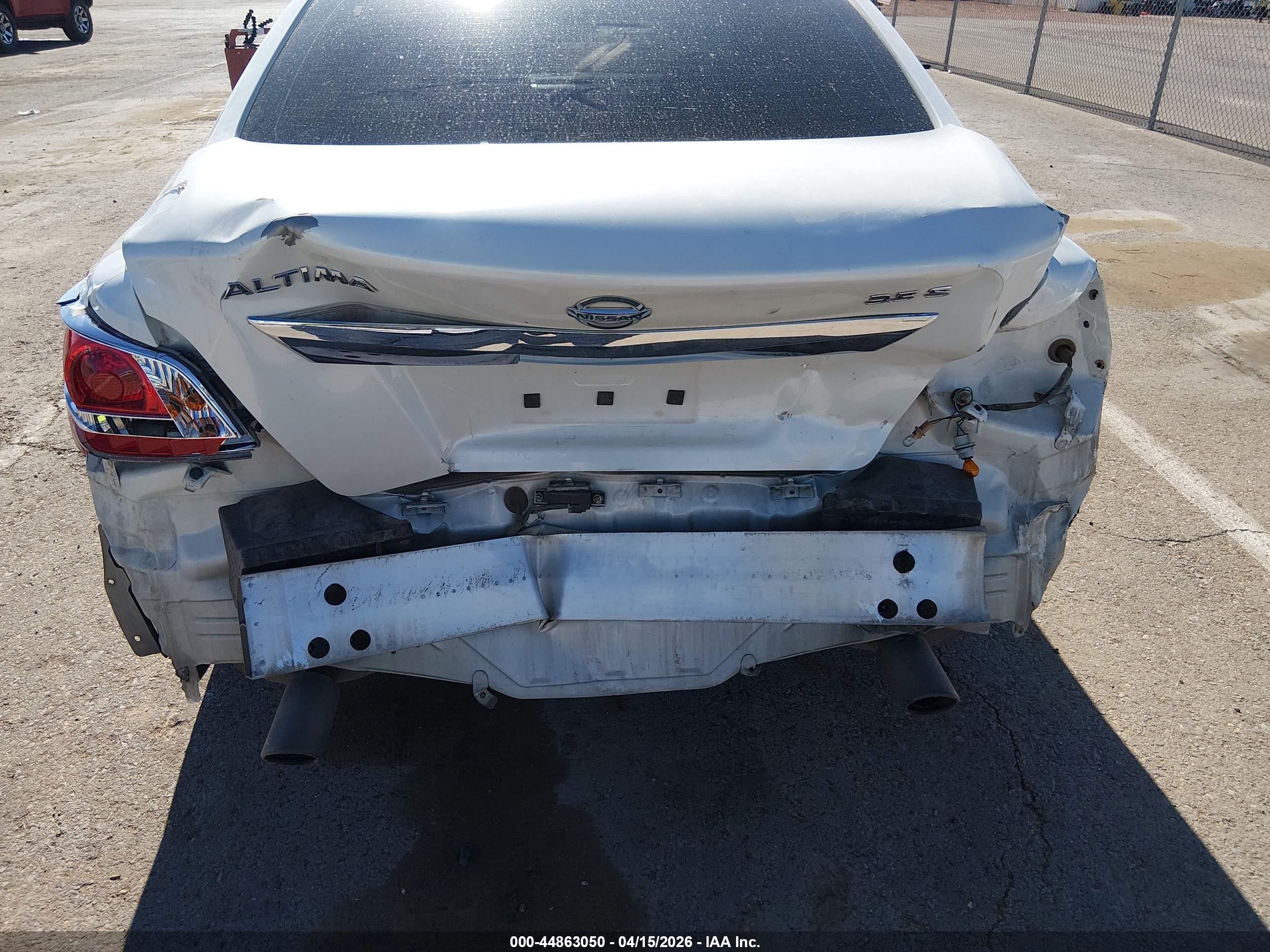 2013 Nissan Altima 3.5 S Белый vin: 1N4BL3AP8DC191433