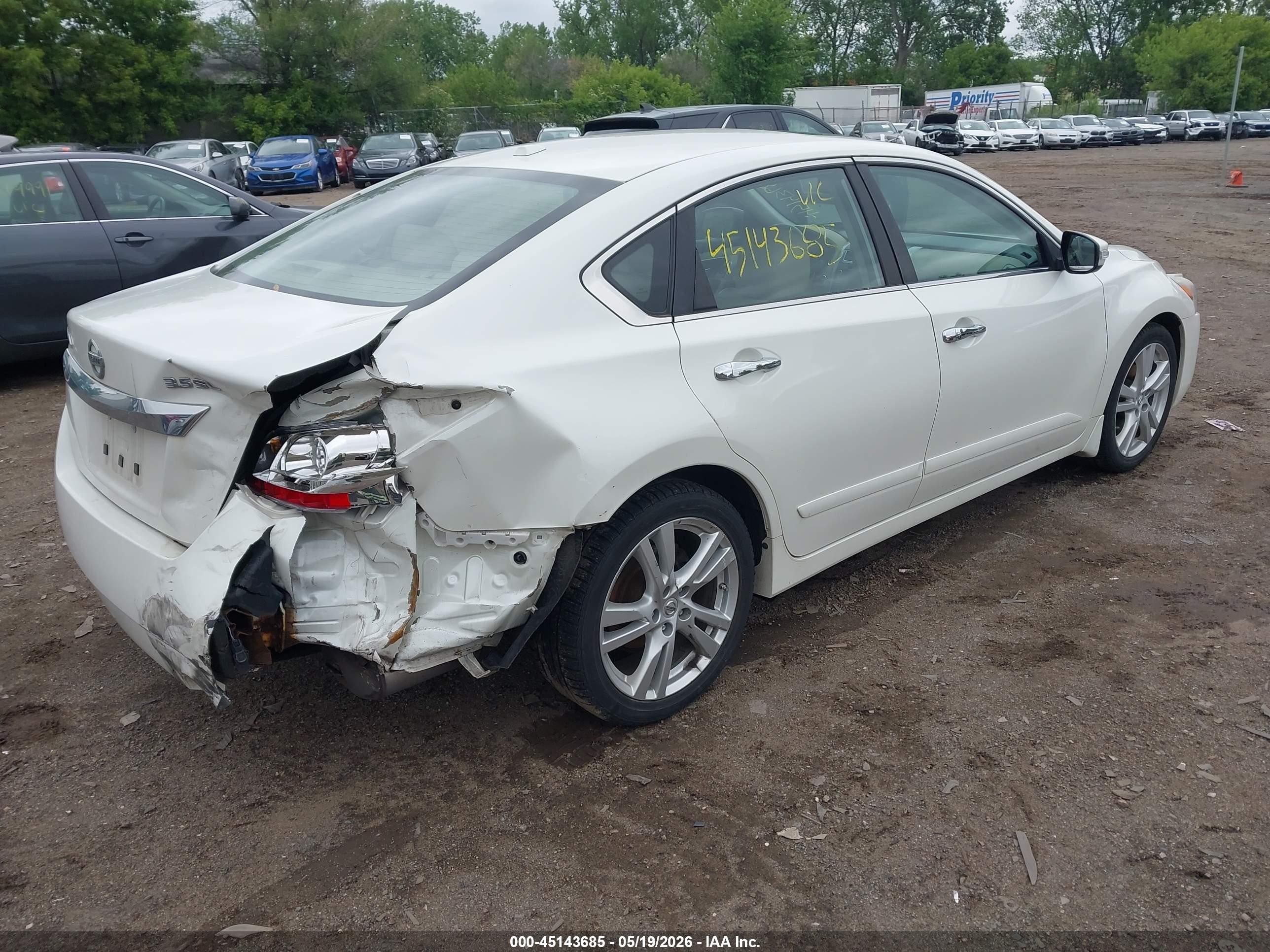 2015 Nissan Altima 3.5 Sl White vin: 1N4BL3APXFC426854