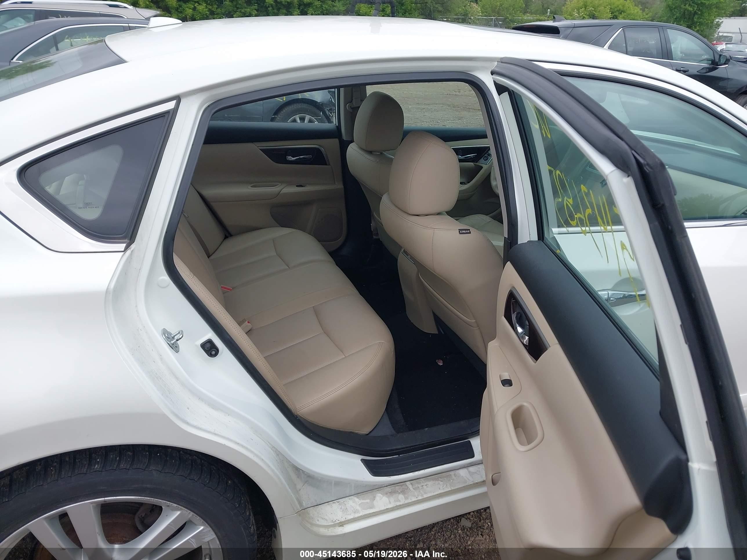 2015 Nissan Altima 3.5 Sl White vin: 1N4BL3APXFC426854