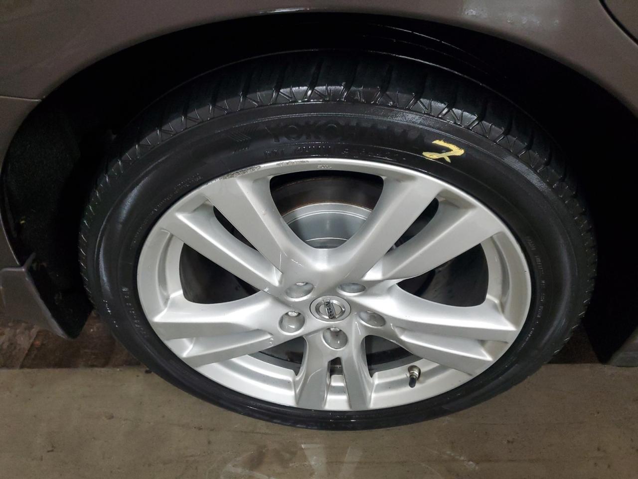 2015 Nissan Altima 3.5 S Gray vin: 1N4BL3APXFC592243 Damage: Right Rear Wheel, Curb Rash, 6 To 7 Inches